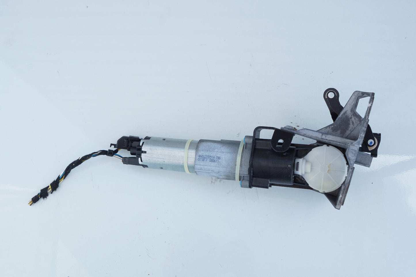 2011 - 2017 AUDI A8L A8 TRUNK LID TAILGATE POWER ACTUATOR MOTOR 4H0827851 OEM
