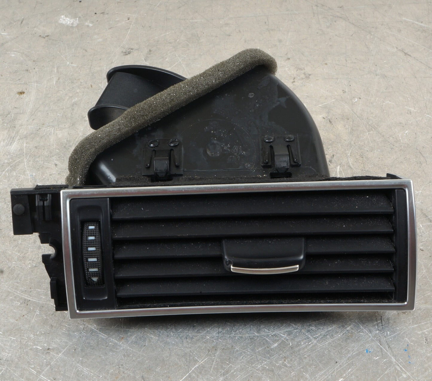 2005-2011 AUDI A6 S6 QUATTRO FRONT RIGHT PASSENGER SIDE DASH AIR VENT 4F1820902