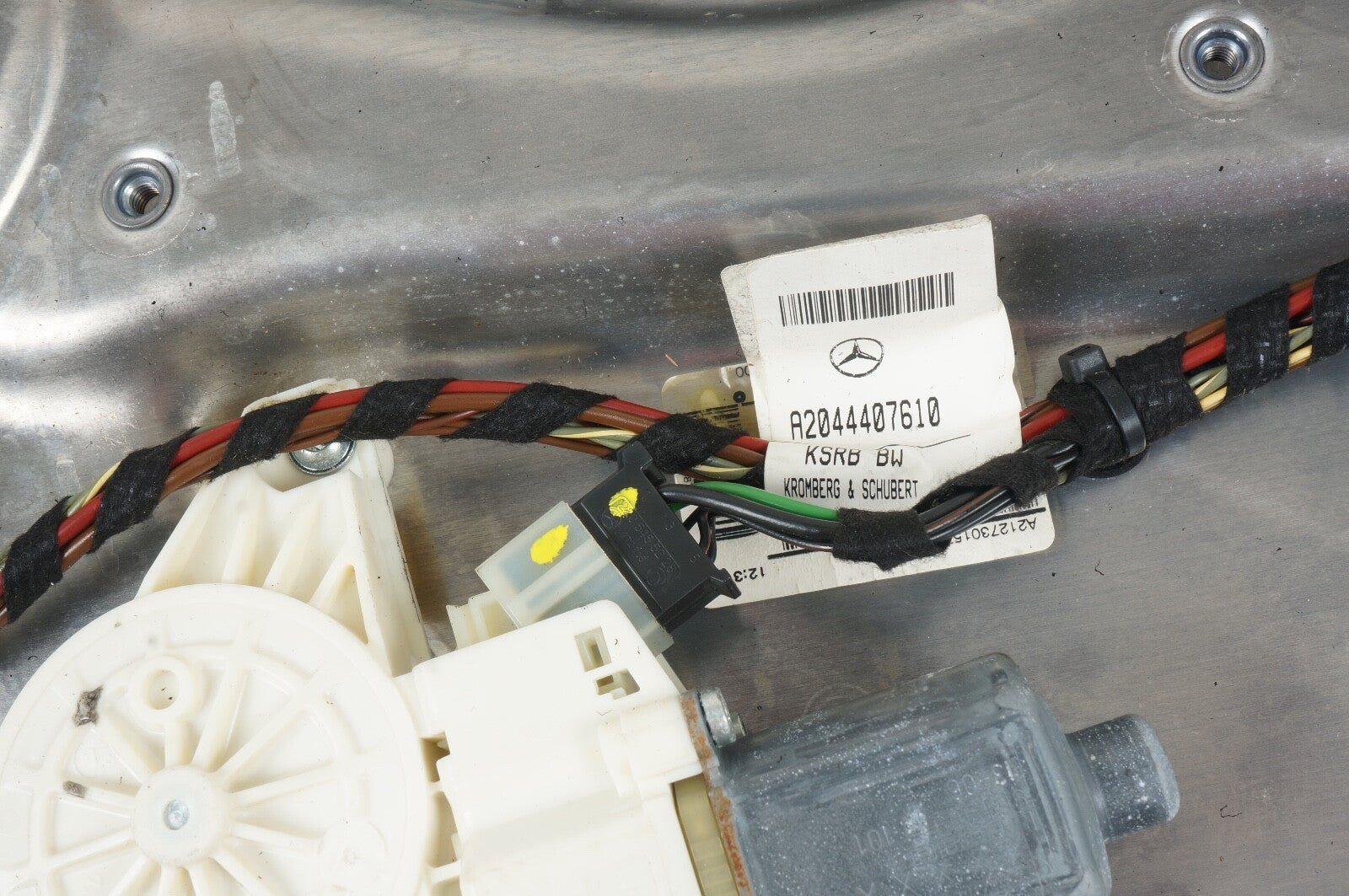 08-14 Mercedes W204 C300 C250 Rear Left Driver Door Window Regulator OEM