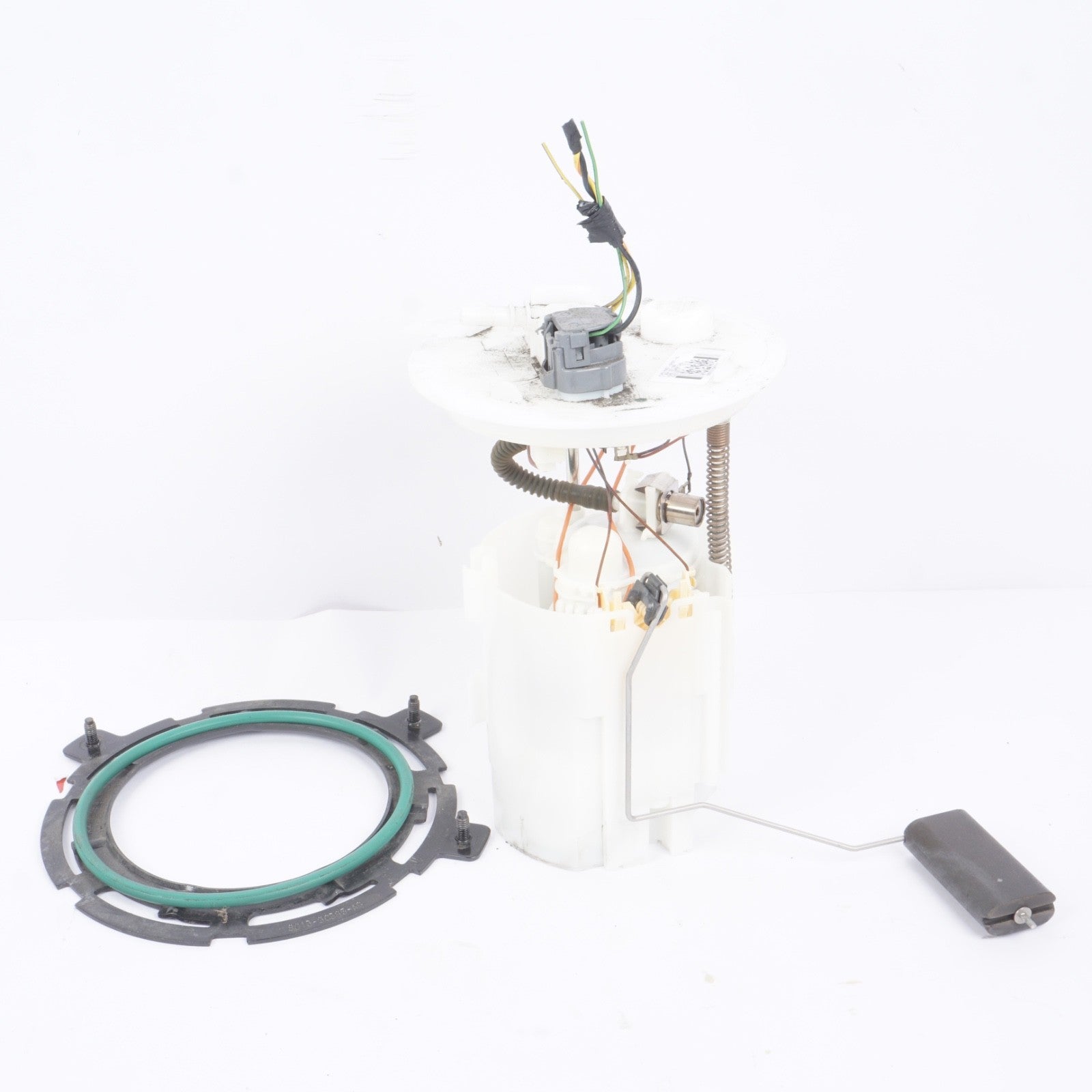 2015 - 2018  Ford Focus 1.0L  Electrical Gas Fuel Pump Assembly only 16k miles