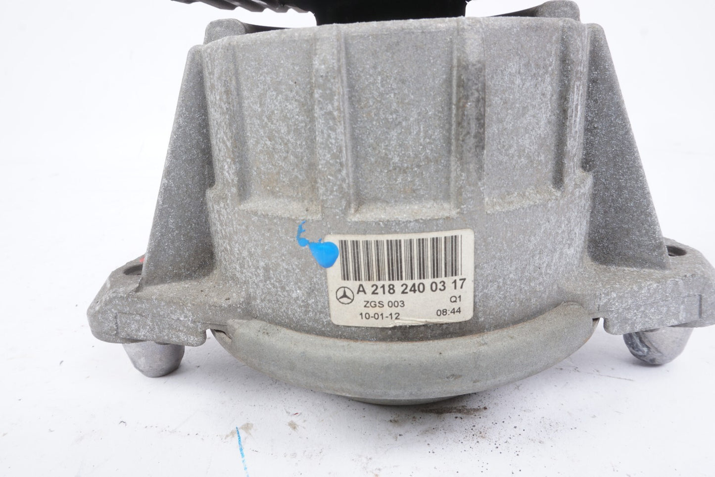 10-16 Mercedes E350 W207 Engine Motor Mount Bracket Left Side 2182400317 OEM
