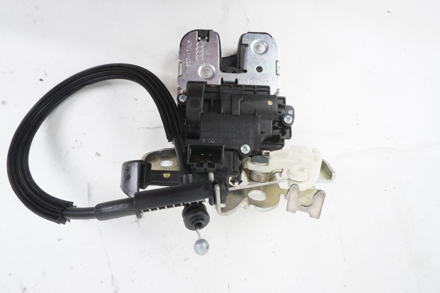 2011-2018 Audi A8 S8 Trunk Lid Tailgate Lock Latch Actuator OEM
