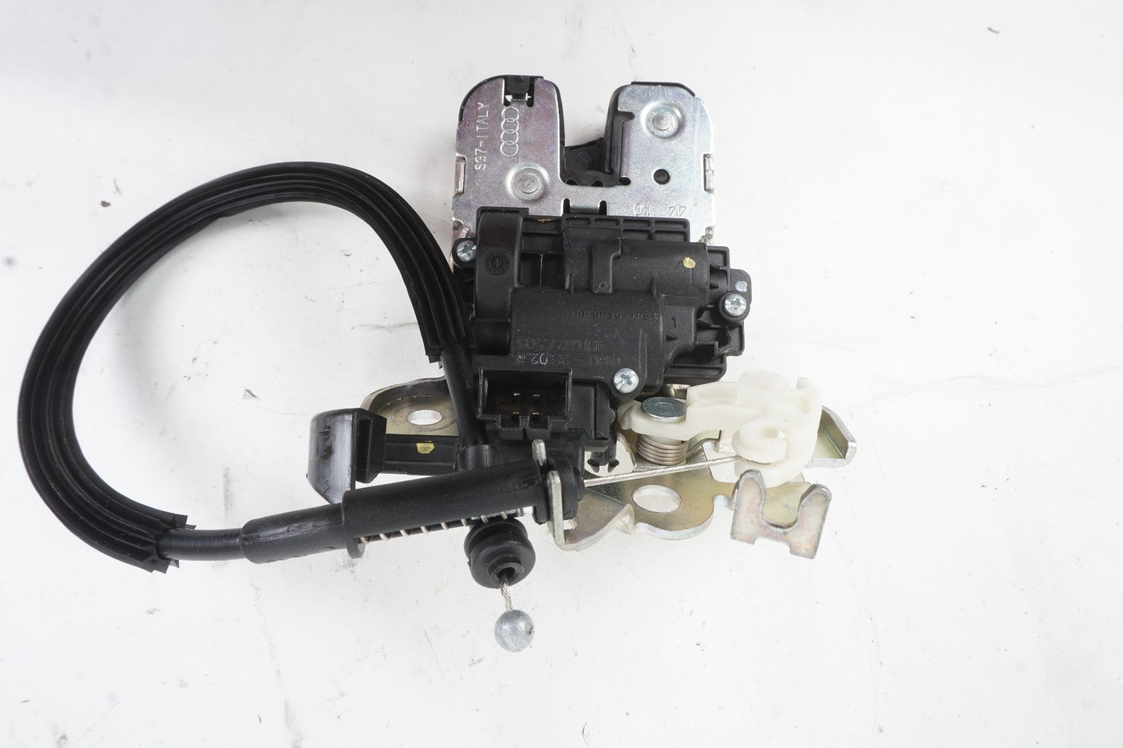 2011-2018 Audi A8 S8 Trunk Lid Tailgate Lock Latch Actuator OEM