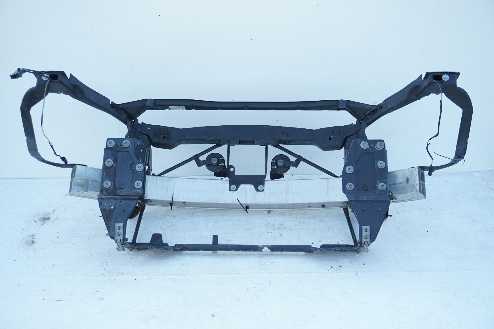 03 - 08 Mercedes R230 SL500 Radiator Support & Bumper Reinforcement OEM