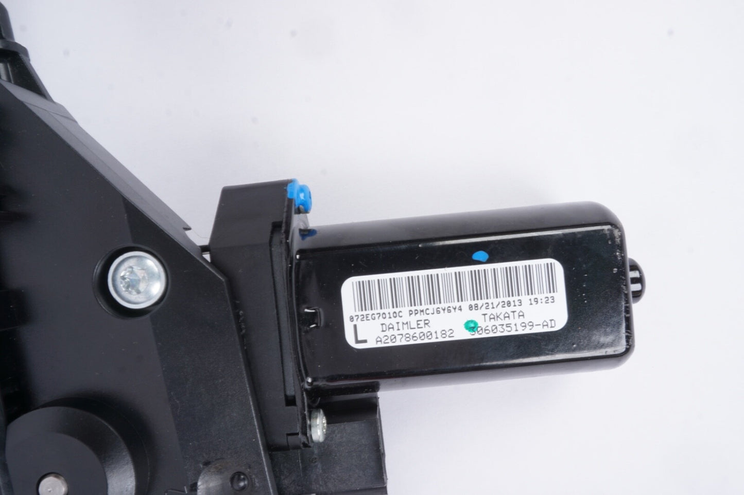 10-17 Mercedes W207 E350 E550 Coupe Front Left Driver Seat Belt Feeder Motor OEM