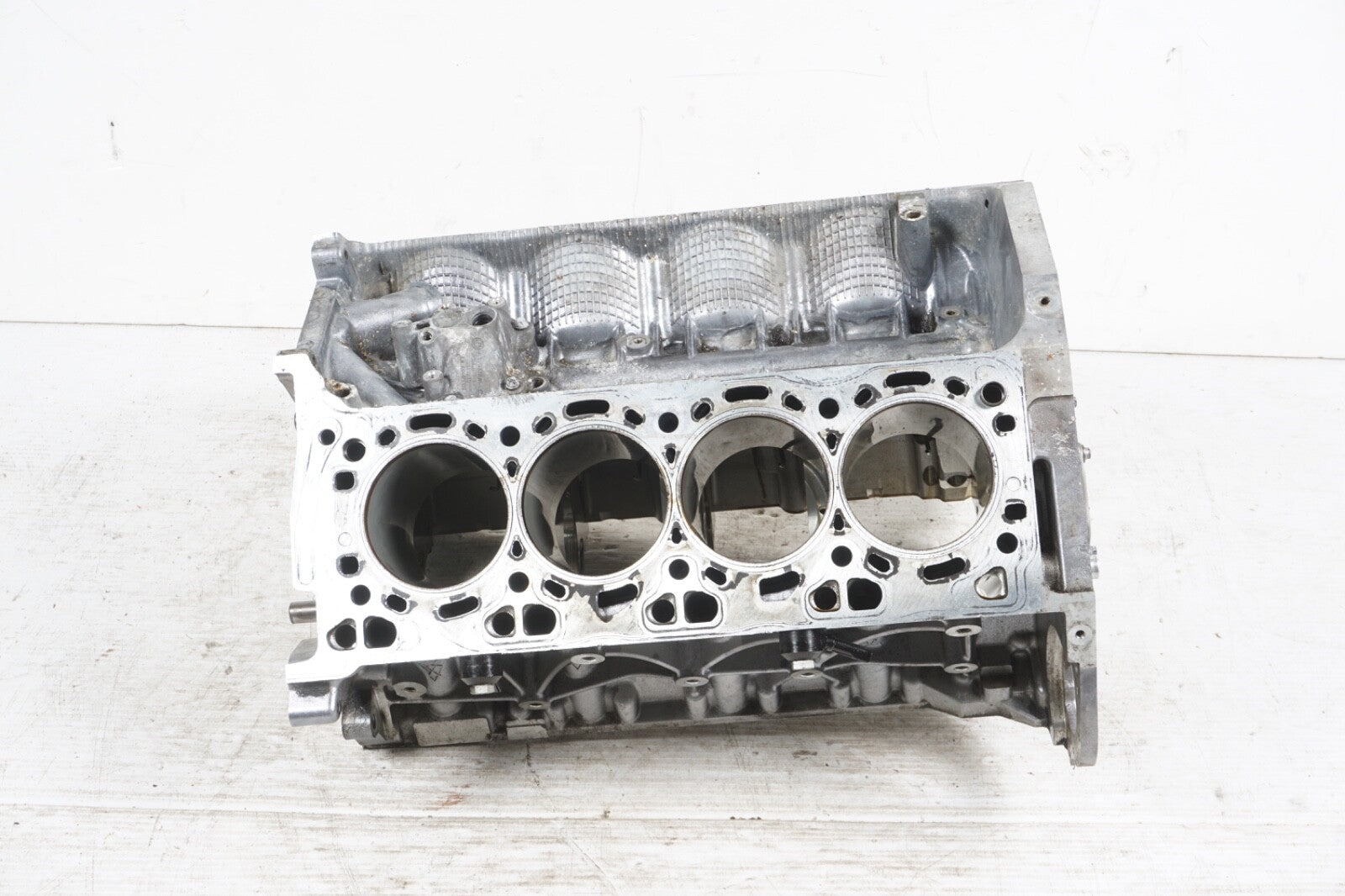 09-14 BMW 550i 550iGT 750i X5 X6 (F01 F06 F07 F10) 4.4L TWIN TURBO ENGINE BLOCK