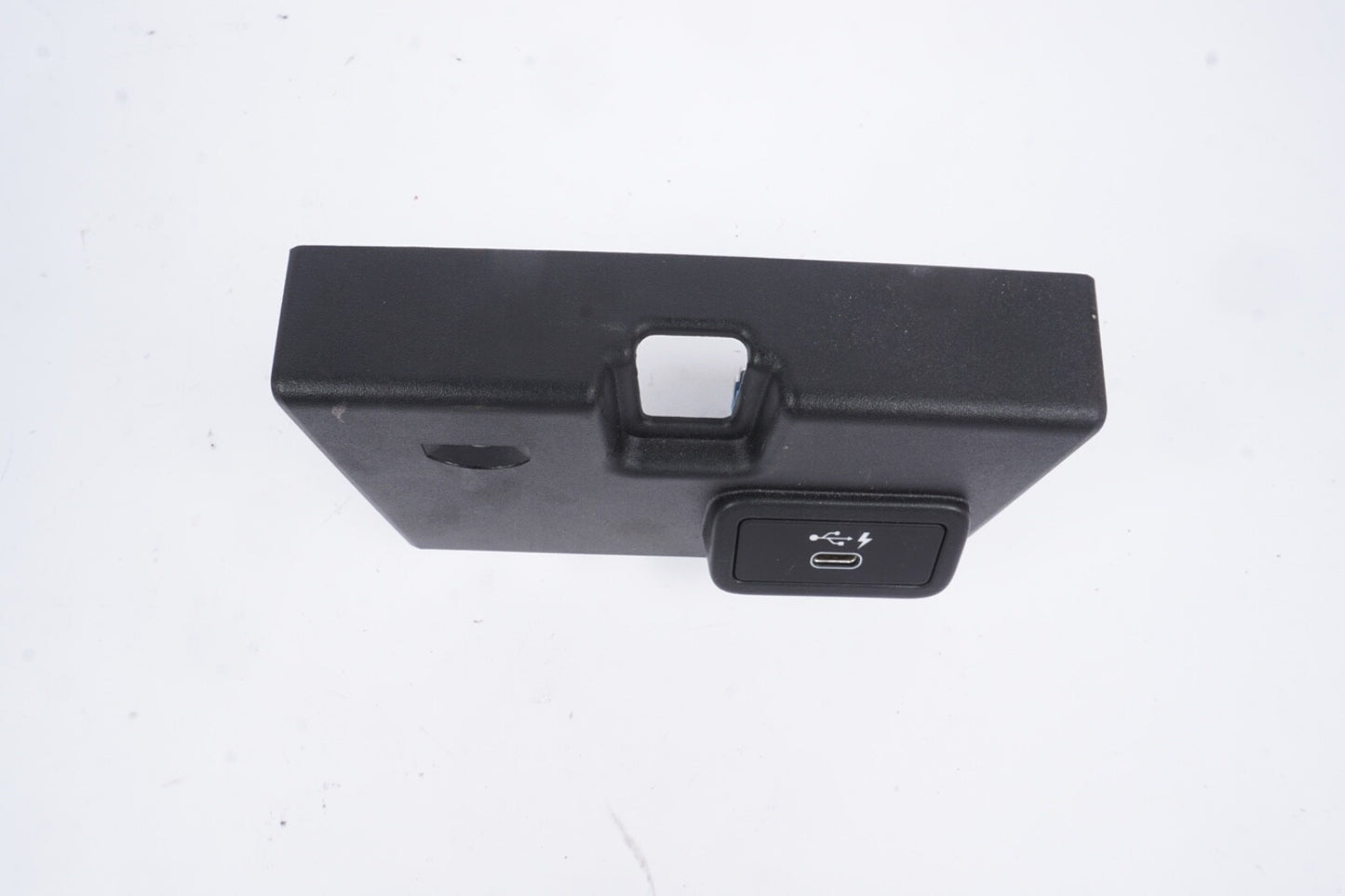 2021-2024 BMW M440I CENTER CONSOLE STORAGE CHARGER USB C PORT PANEL 5116-6807232