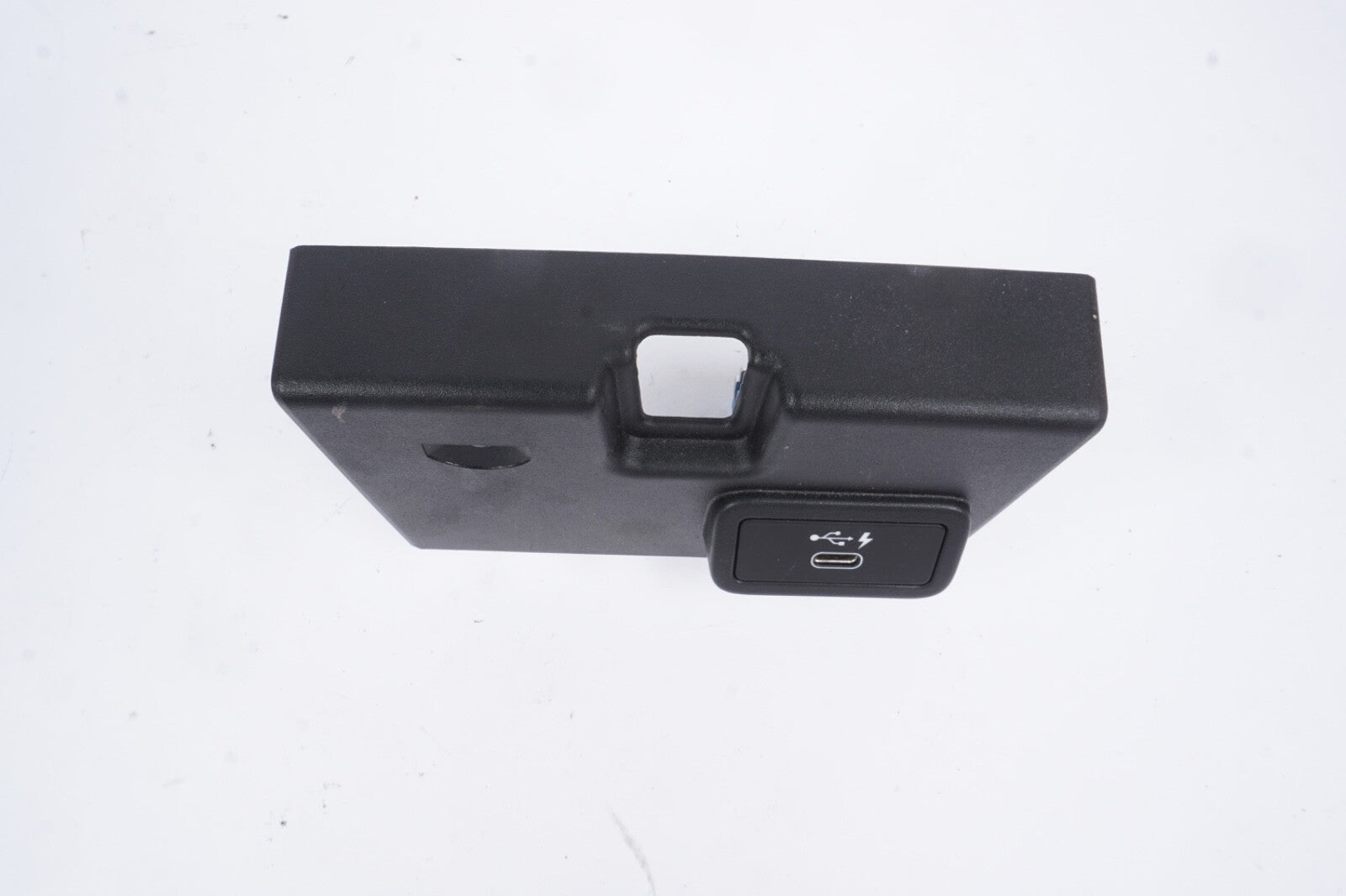 2021-2024 BMW M440I CENTER CONSOLE STORAGE CHARGER USB C PORT PANEL 5116-6807232