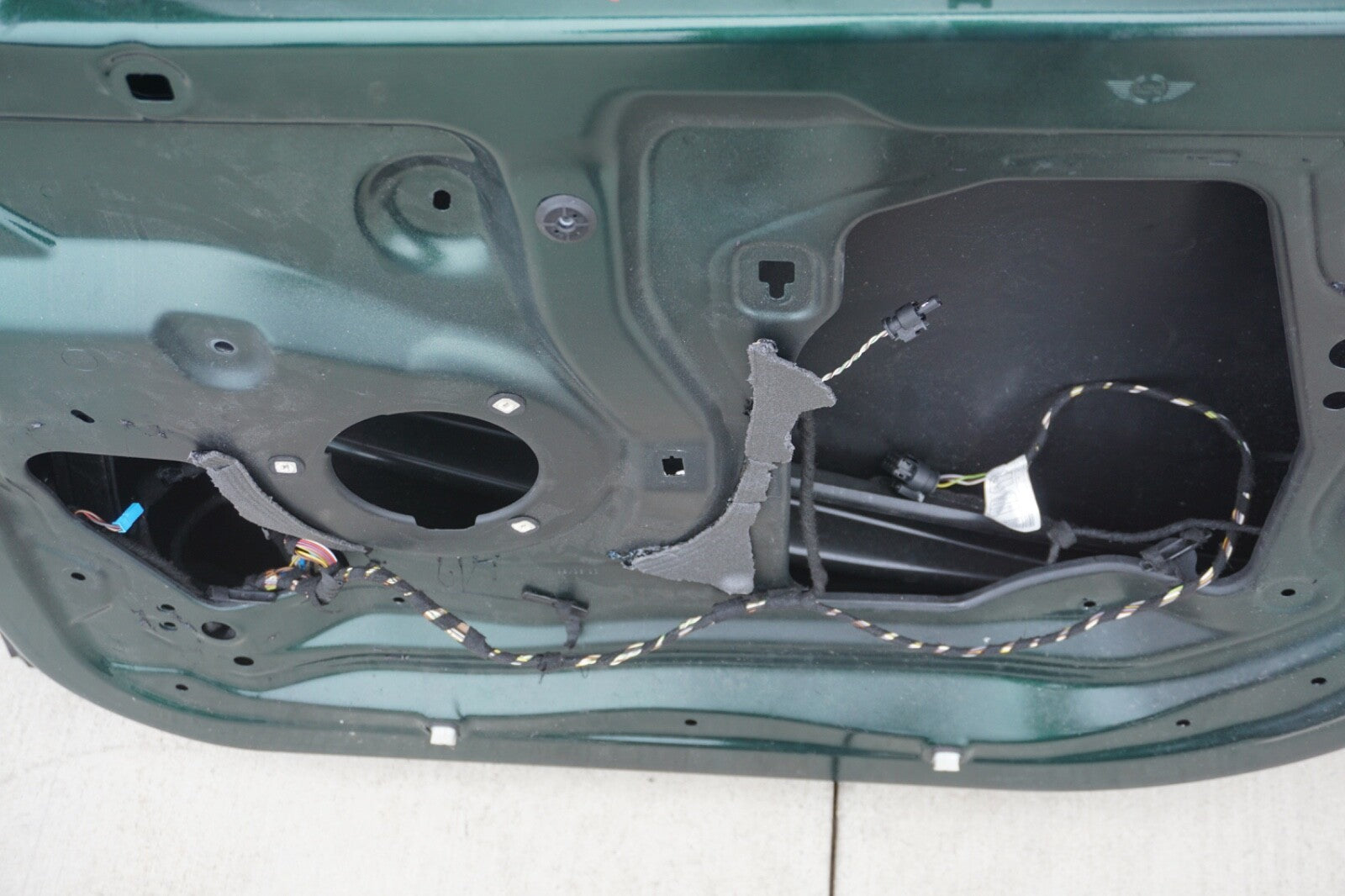 2015 2016 2017 2018 2019 2020 MINI COOPER RIGHT FRONT DOOR SHELL