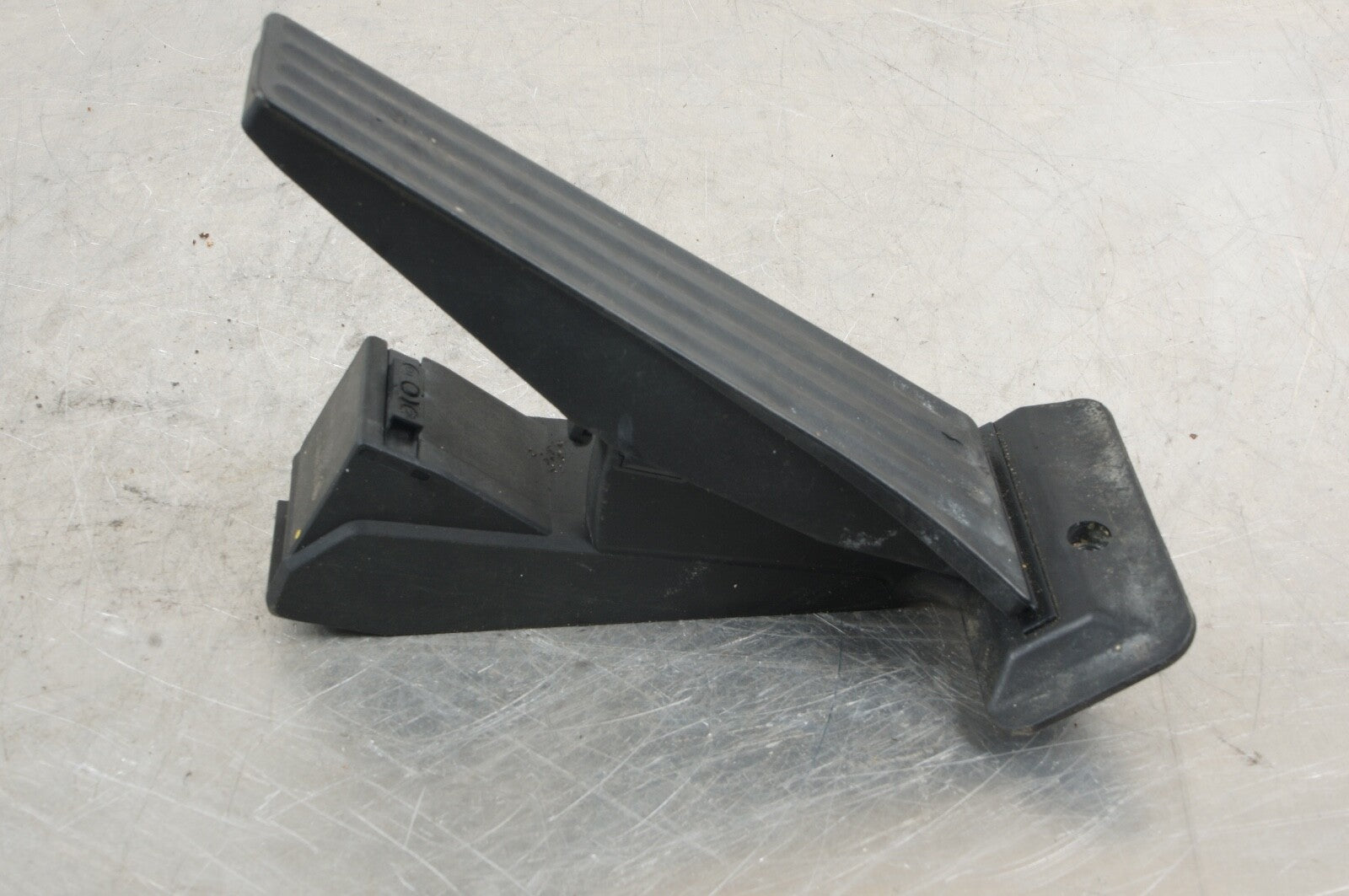 2012-2015 BMW 328I F30 GAS THROTTLE ACCELERATION PEDAL  OEM
