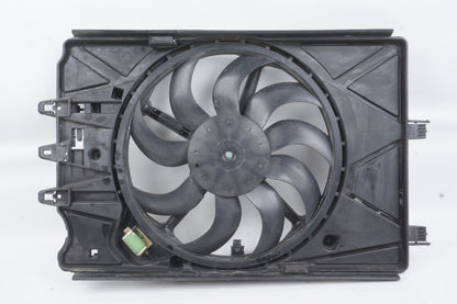 2014 - 2019 Fiat 500L 1.4L Radiator Cooling Air Fan Shroud Motor Assembly OEM