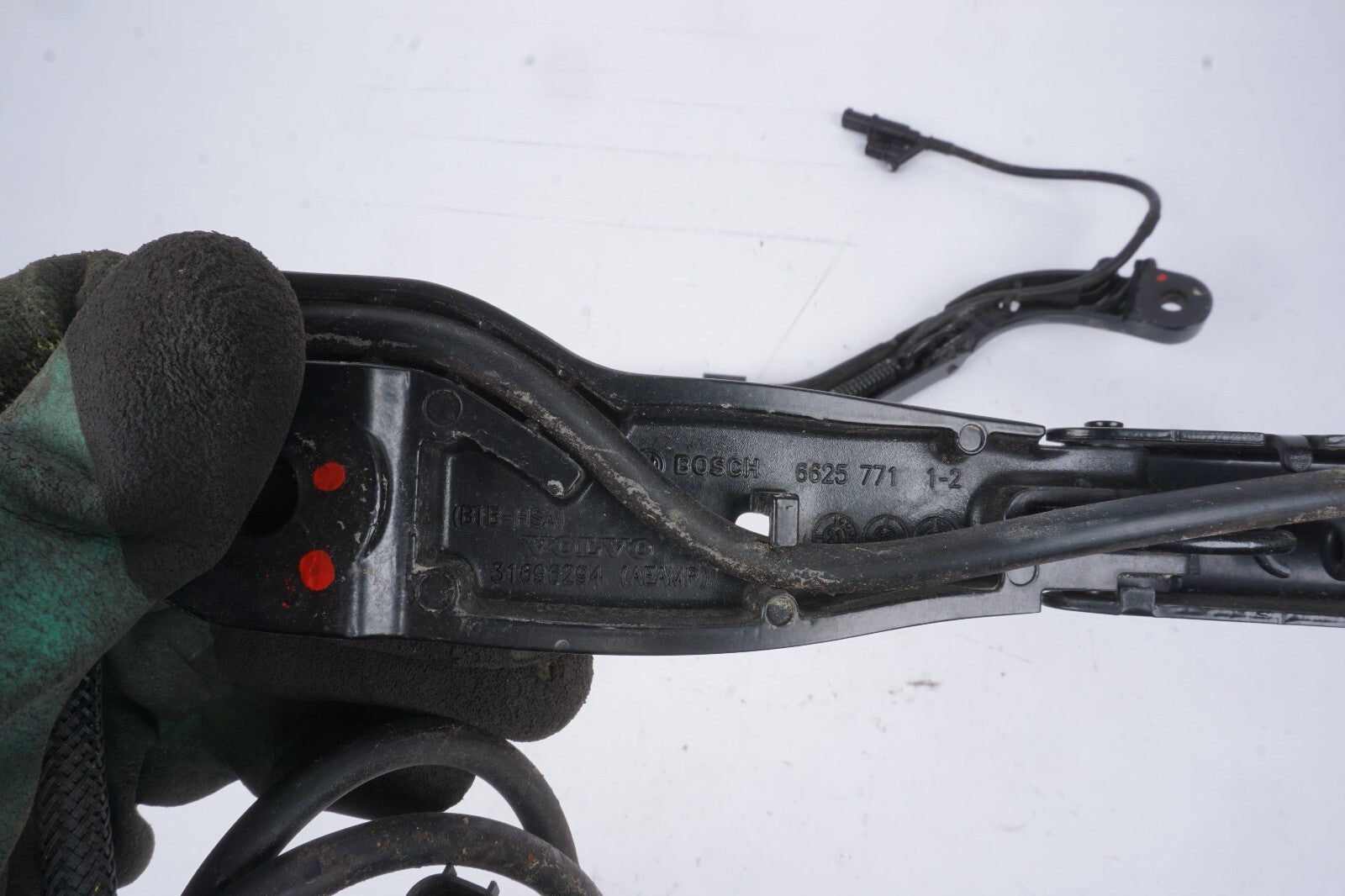 2021 - 2023 Polestar 2 Windshield Wiper Arm Left & Right OEM