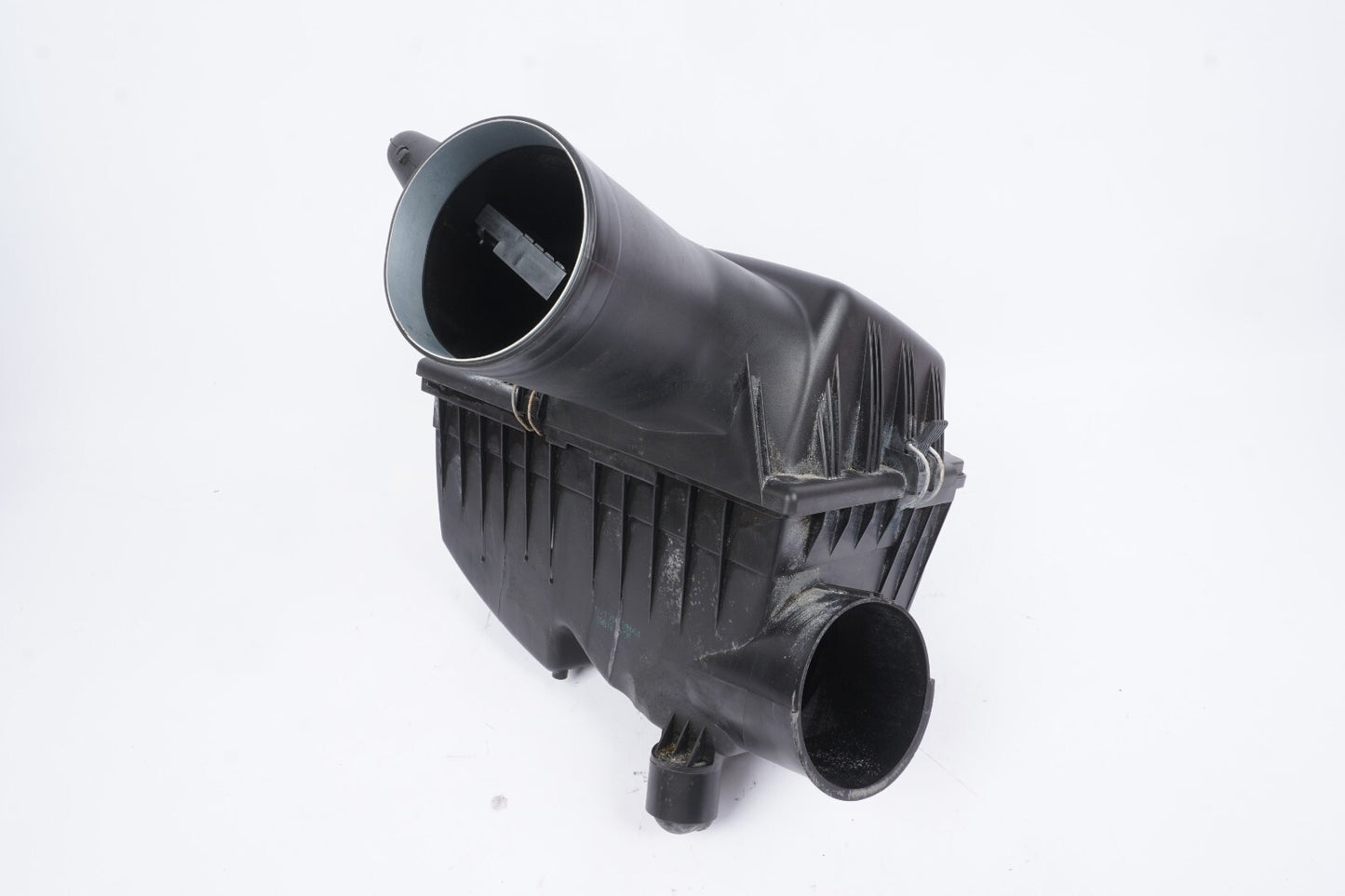 06-10 BMW E64 650i Air Box Cleaner  OEM