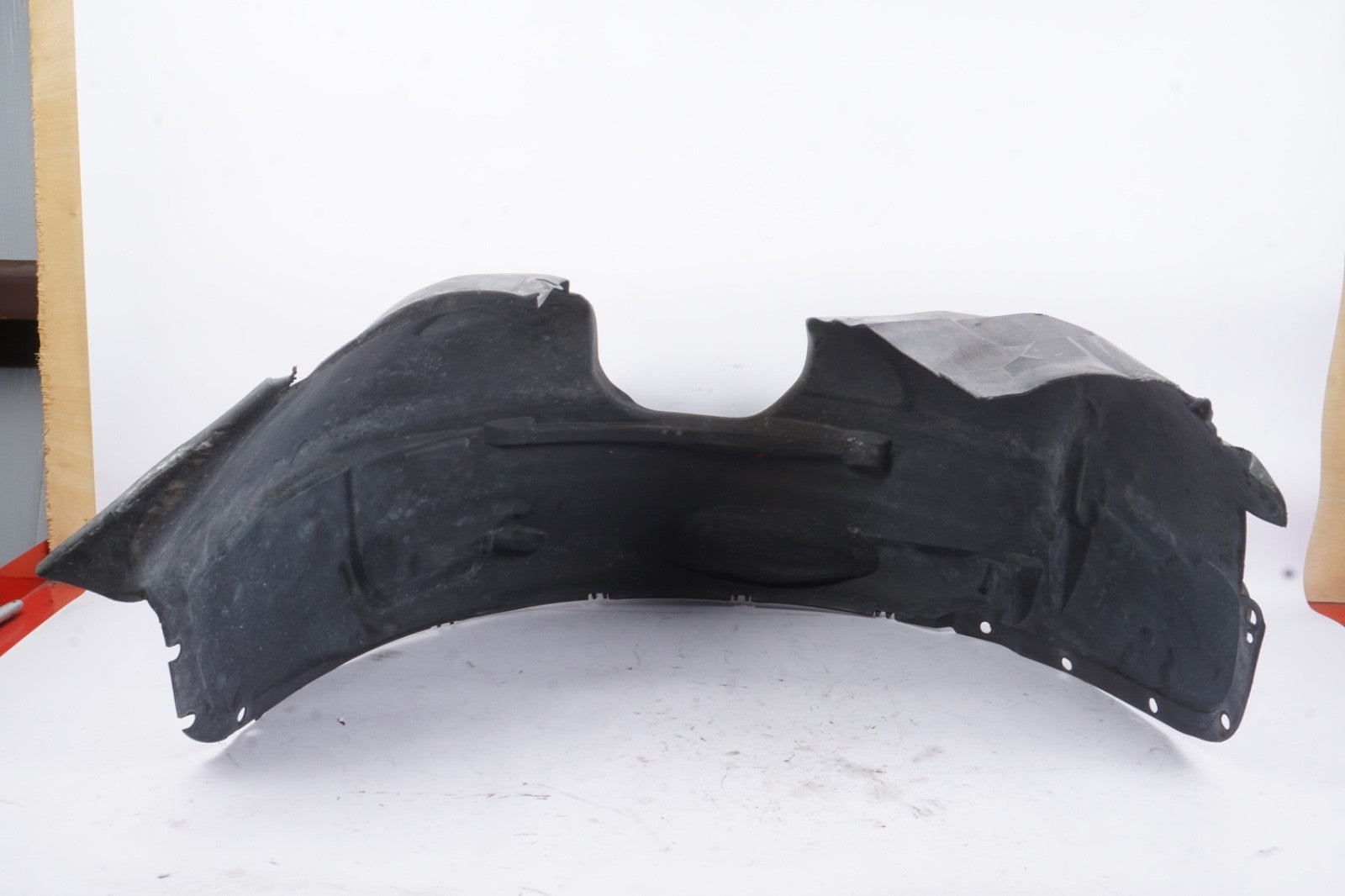 2006-2013 VOLVO C70 T5 FRONT LEFT DRIVER SIDE FENDER LINER SPLASH SHIELD OEM