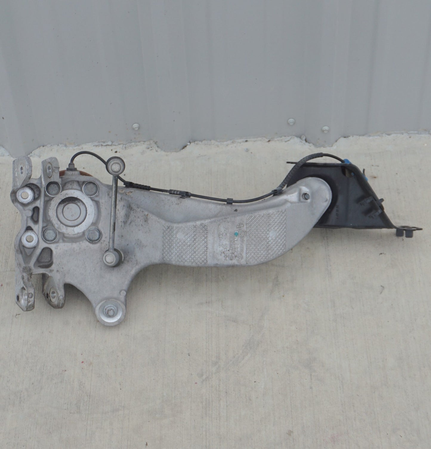 11-16 Mini Cooper Countryman Rear Left Driver Spindle Knuckle Wheel Hub OEM