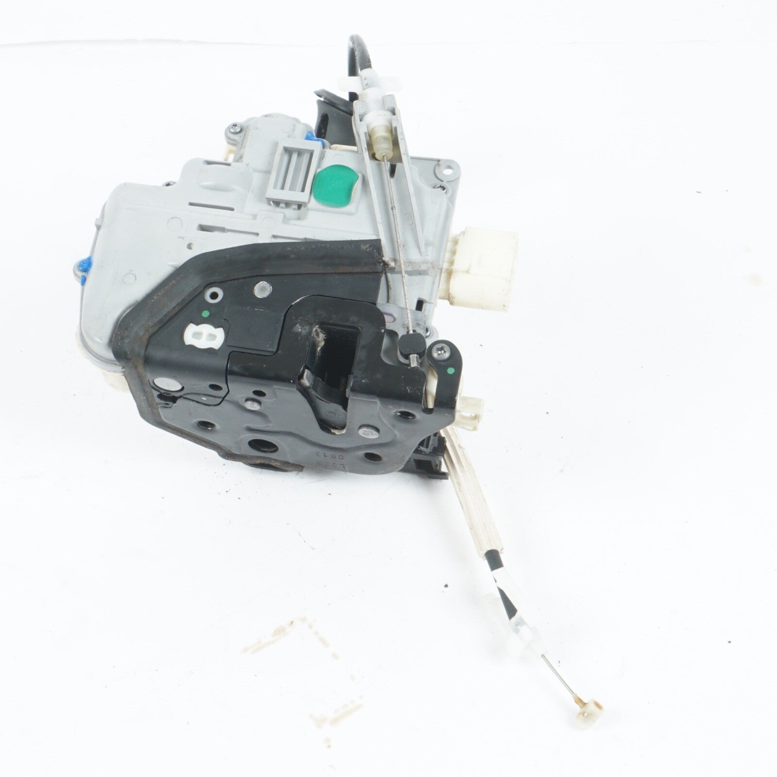 2011 - 2018 PORSCHE CAYENNE LEFT FRONT DRIVER DOOR LOCK LATCH ACTUATOR 8J1837015
