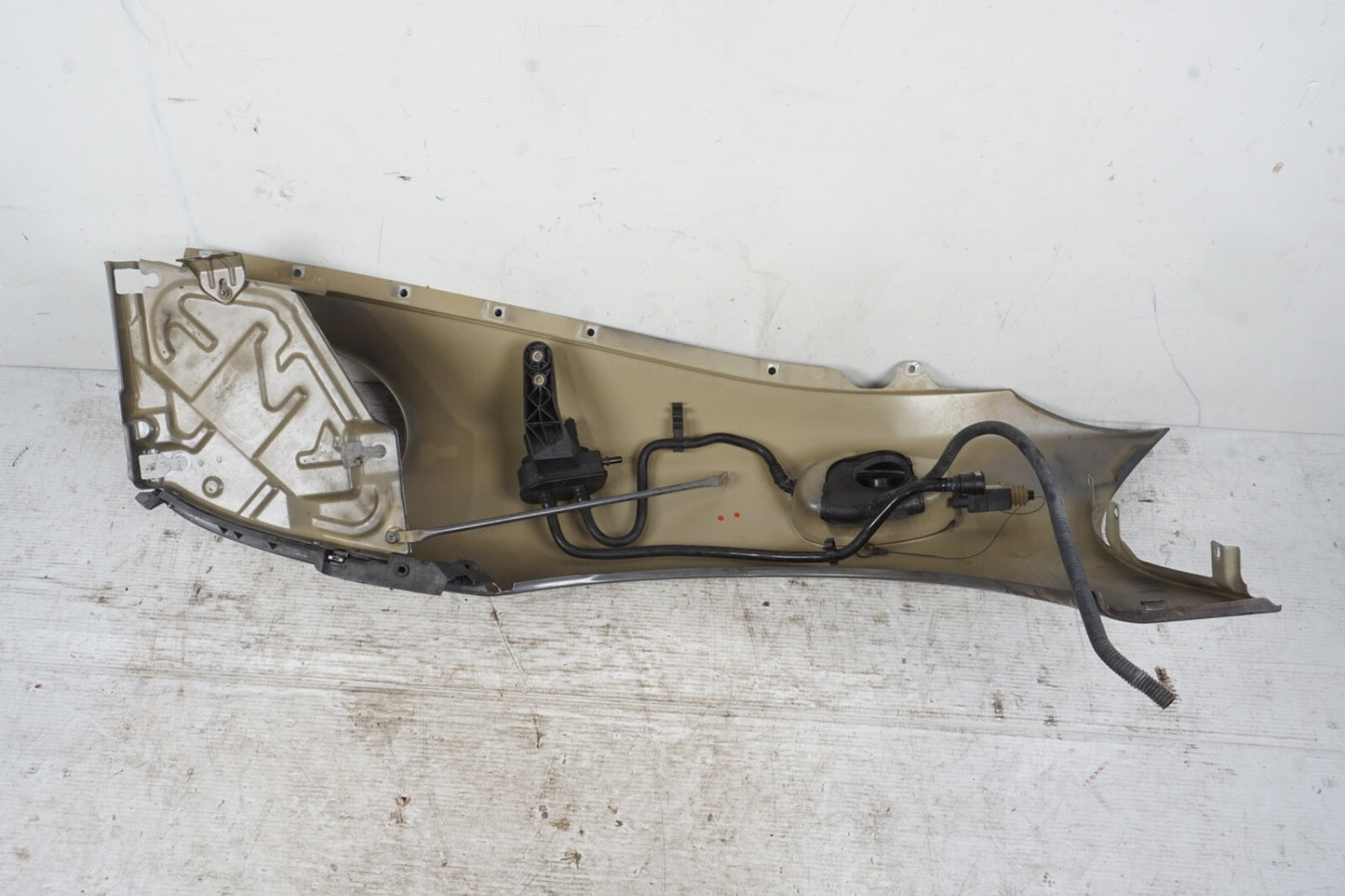 1997 - 2004 PORSCHE BOXSTER FRONT RIGHT PASSENGER SIDE FENDER COVER PANEL OEM