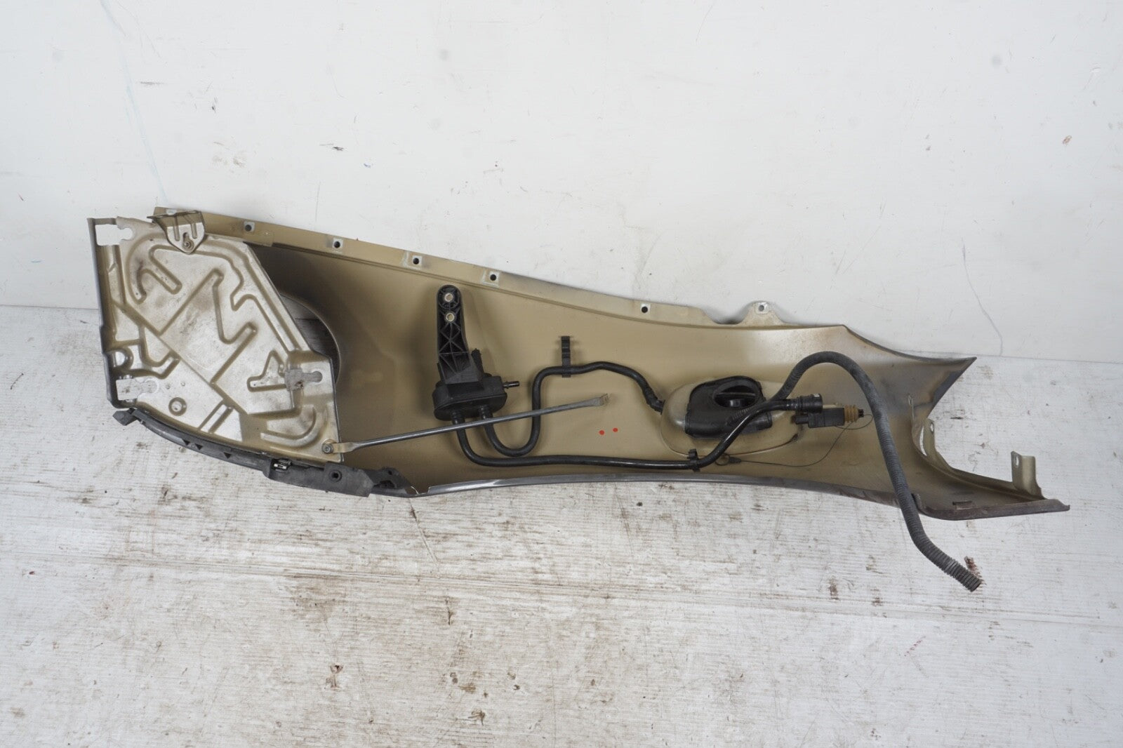 1997 - 2004 PORSCHE BOXSTER FRONT RIGHT PASSENGER SIDE FENDER COVER PANEL OEM