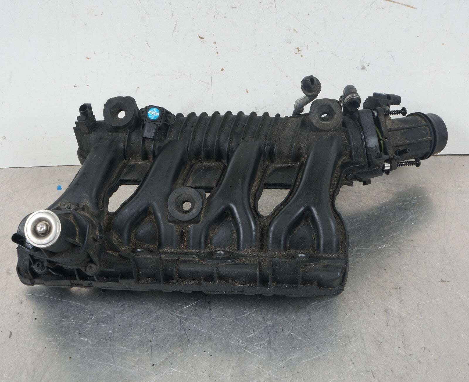 12-15 Mercedes W204 C250 Engine Air Intake Manifold w/ Throttle Body Assembly