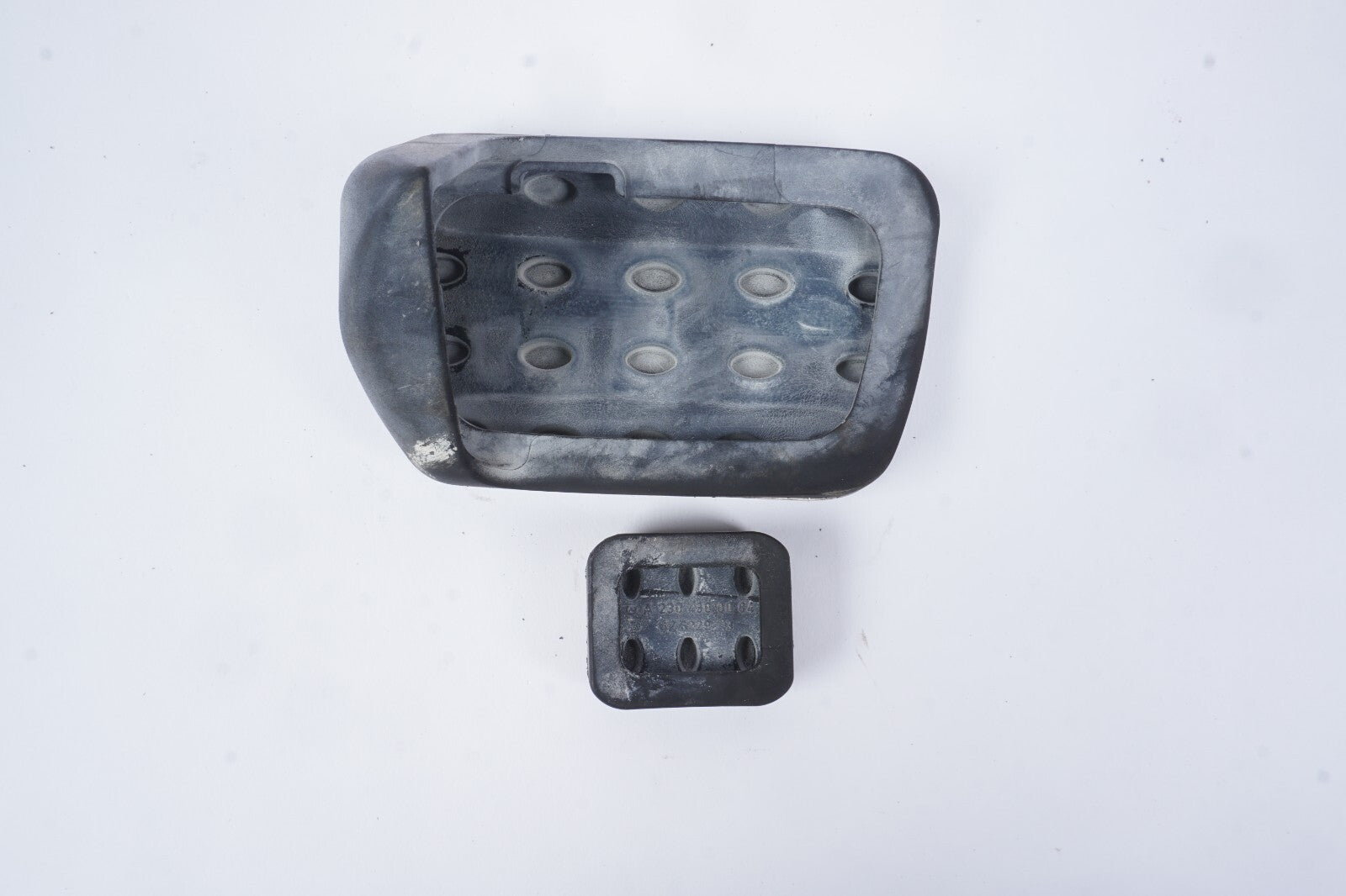 03-08 Mercedes R230 SL500 Parking & Brake Pedal Pad OEM