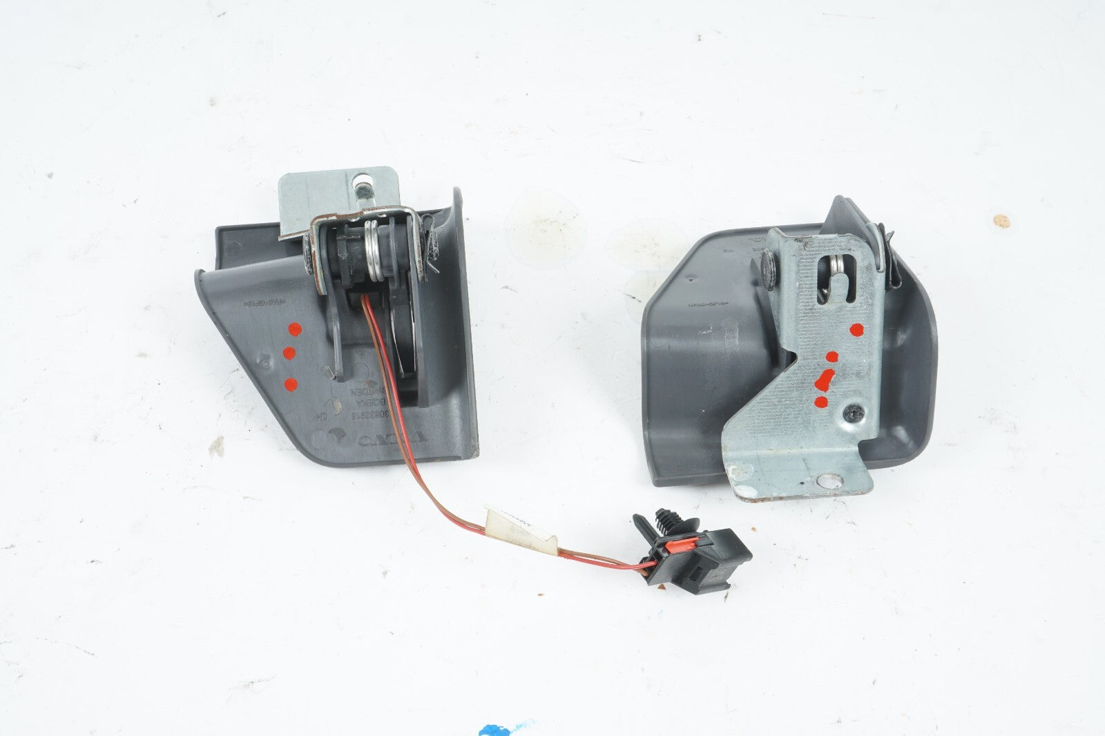2006-2013 VOLVO C70 CONVERTIBLE REAR RIGHT & LEFT ROOF LOCK LATCH SET  OEM