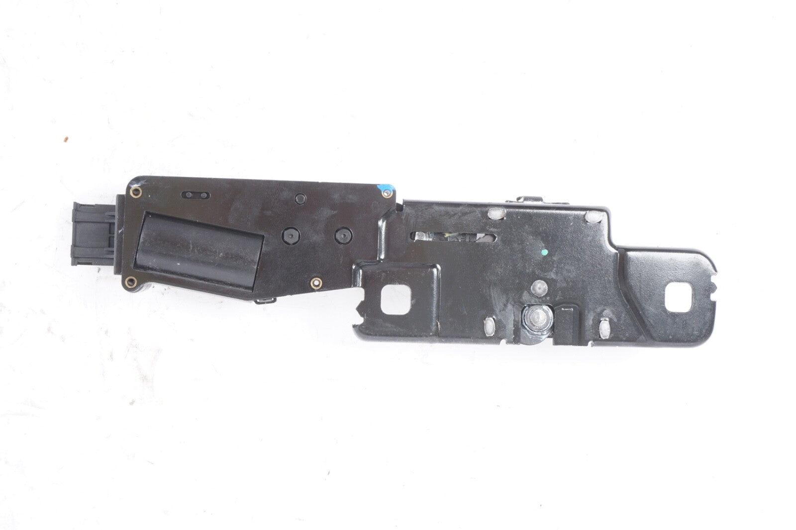 2012 - 2017 AUDI A7 TRUNK LID LATCH LOCK ACTUATOR STRIKER PLATE 4H0827383A OEM