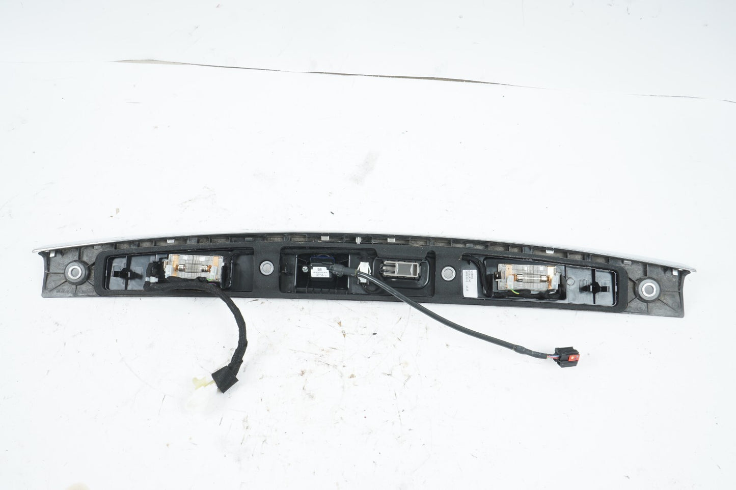 14 - 20 MASERATI QUATTROPORTE TRUNK LID MOLDING LICENSE LIGHT W/ CAMERA OEM