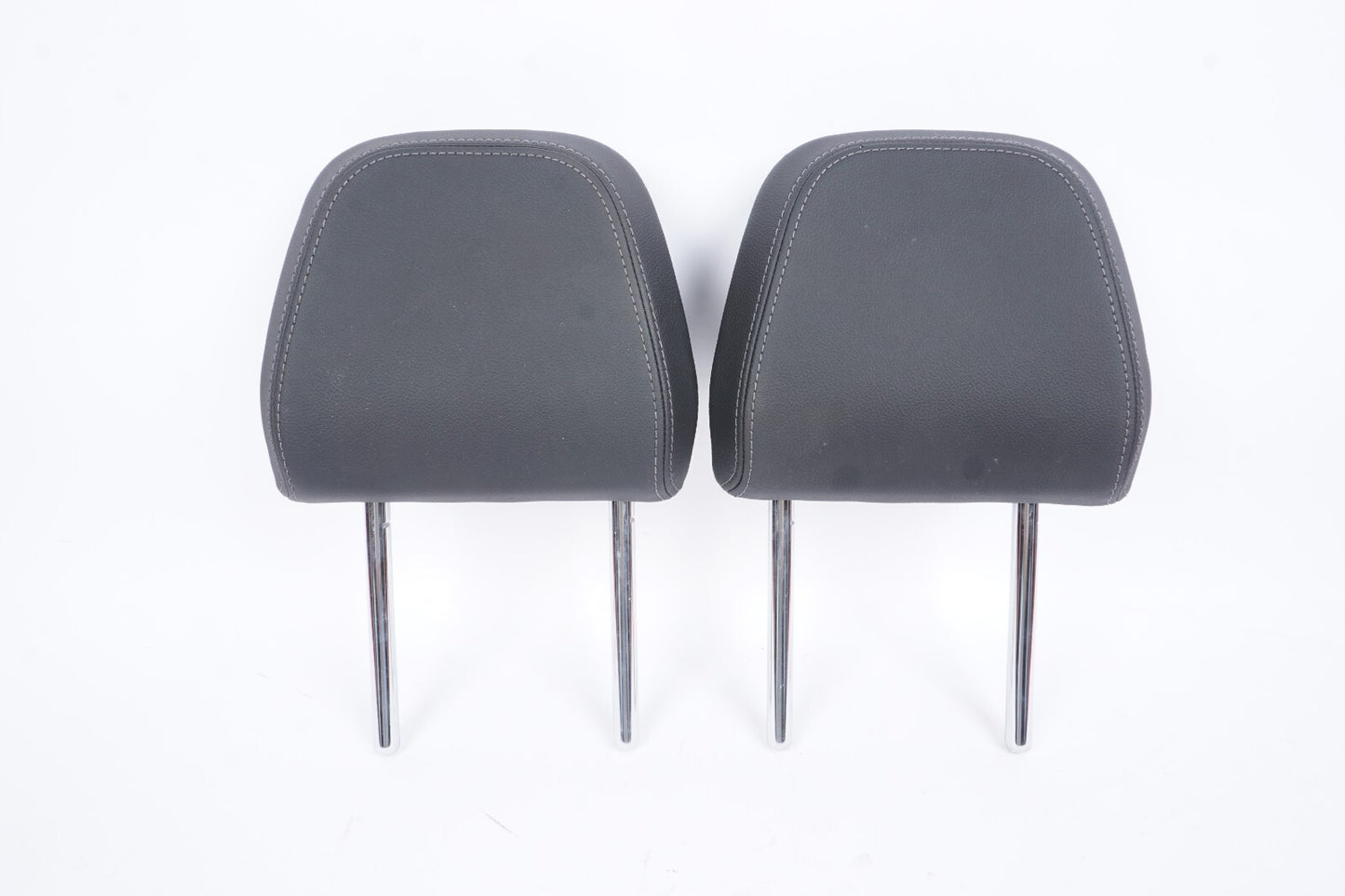 21 - 24 BMW 430I Convertible Rear Seat Headrest Left & Right OEM