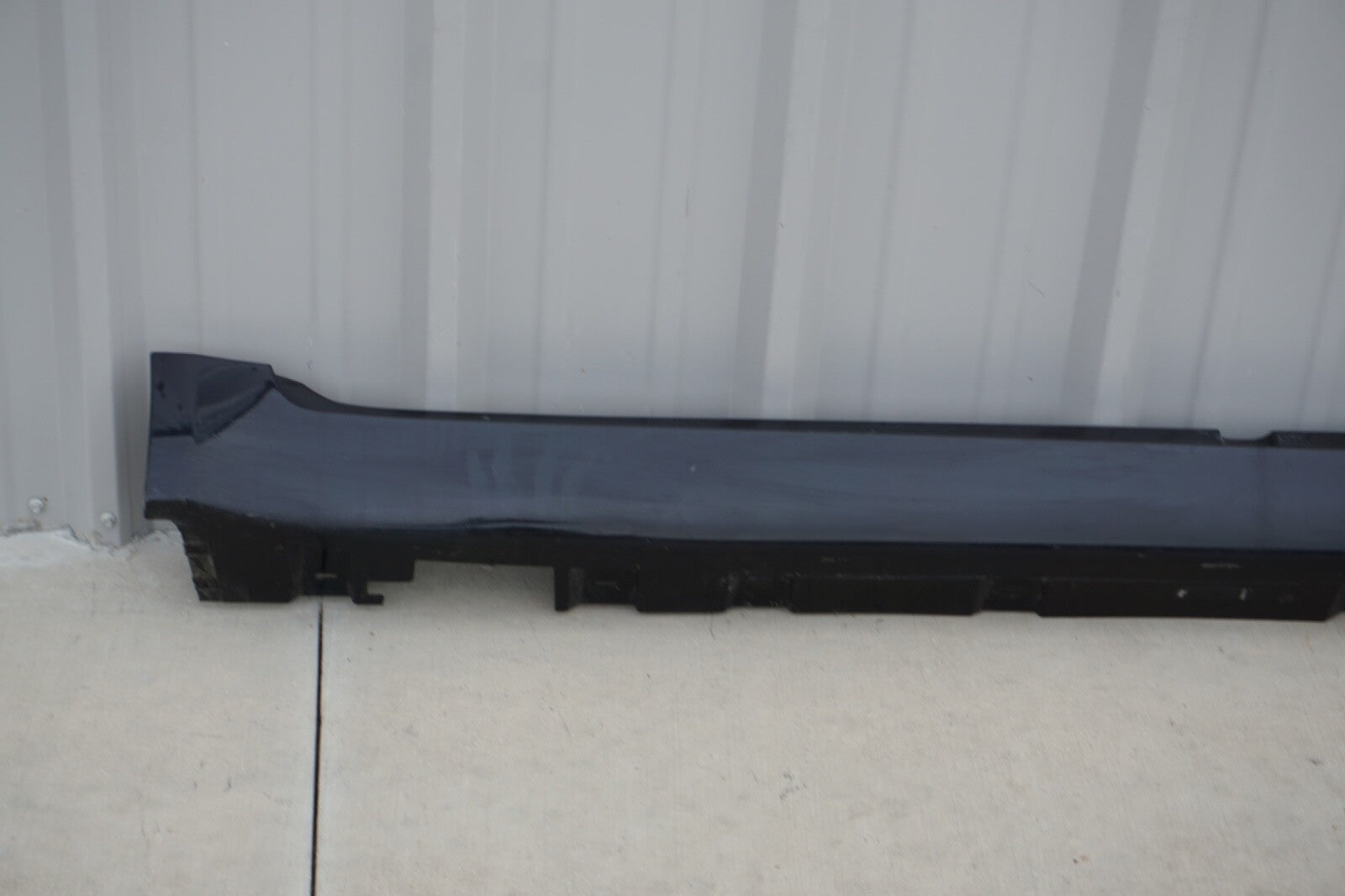 09-15 BMW F02 750Li 740Li ROCKER PANEL COVER MOLDING PASSENGER RIGHT OEM