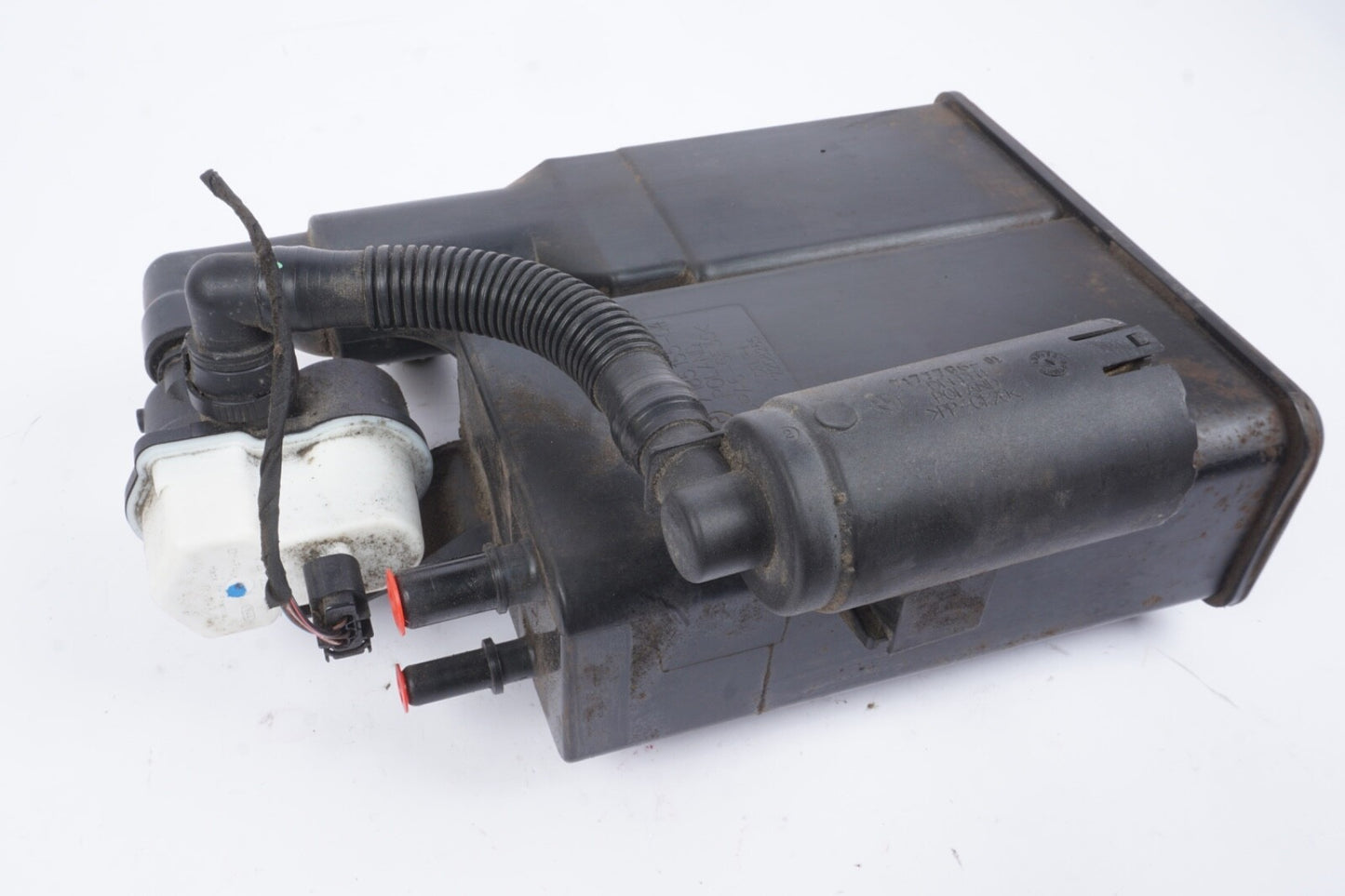 09-15  BMW F01 750i 550i F10 F30 N20 Fuel Evaporator Charcoal Filter 7185155 OEM