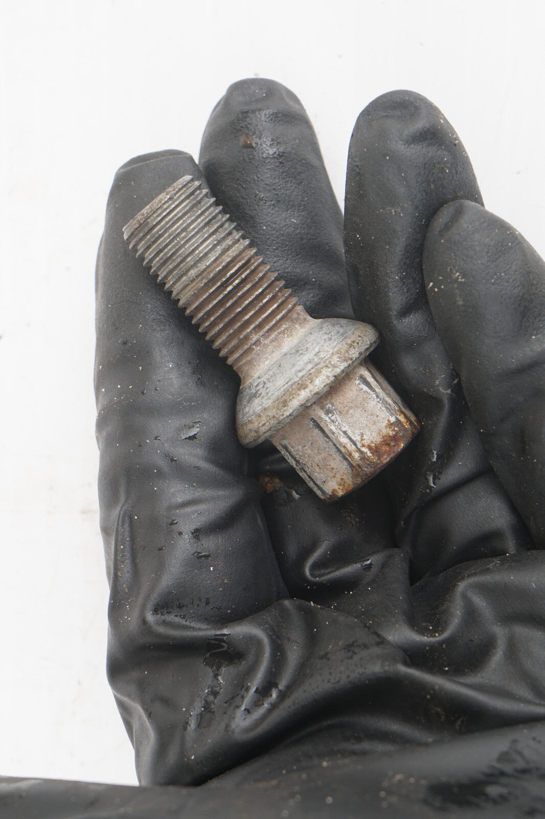 2008 - 2014 MERCEDES C300 W204 WHEEL LUG NUT BOLT 20PCS OEM