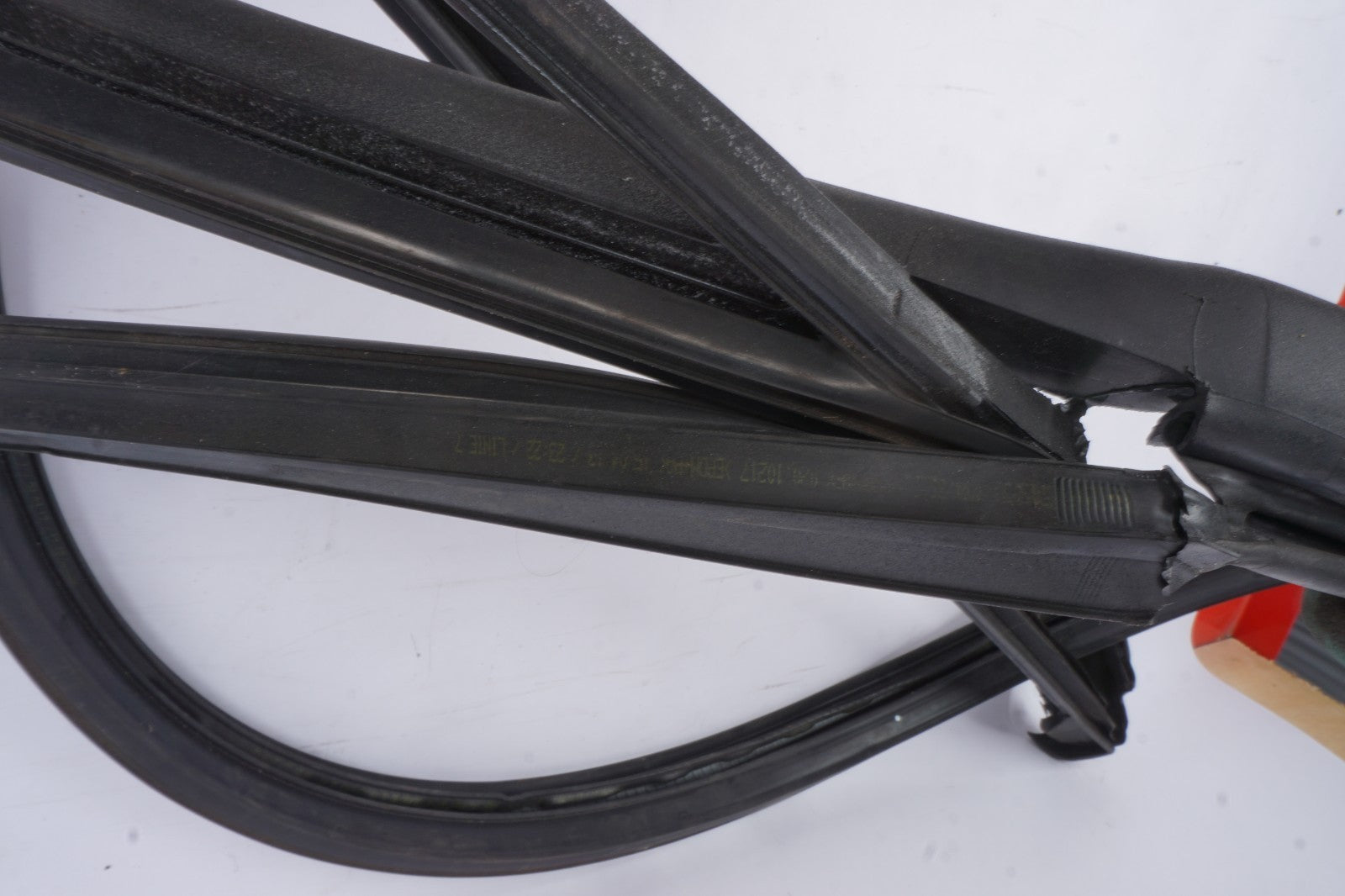 2011 - 2017 Mercedes E350 E400 E550 Right Window Seal OEM