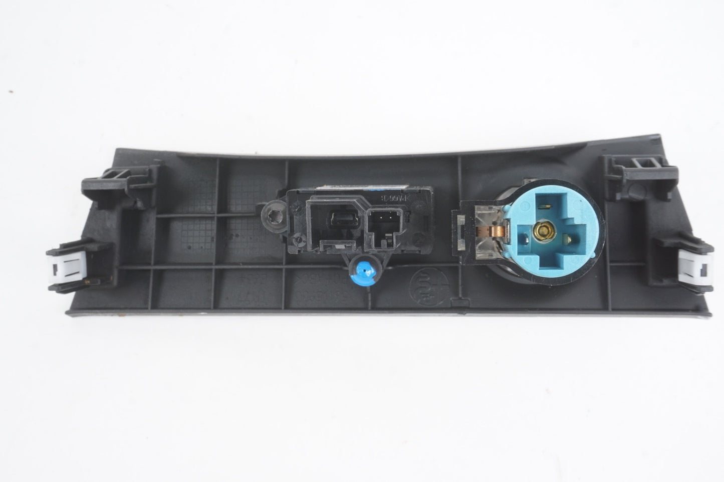 2018 - 2025 ALFA ROMEO STELVIO DASH POWER OUTLET W/ USB CHARGER MODULE PANEL OEM