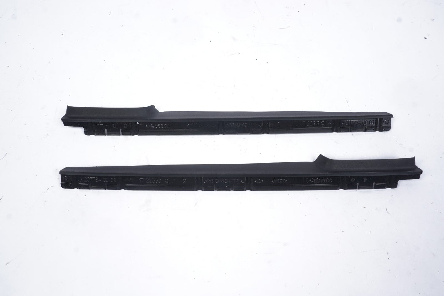 10-17 Mercedes W207 E350 E550 Coupe Panoramic Sunroof Rail Frame Trim 2Pcs OEM