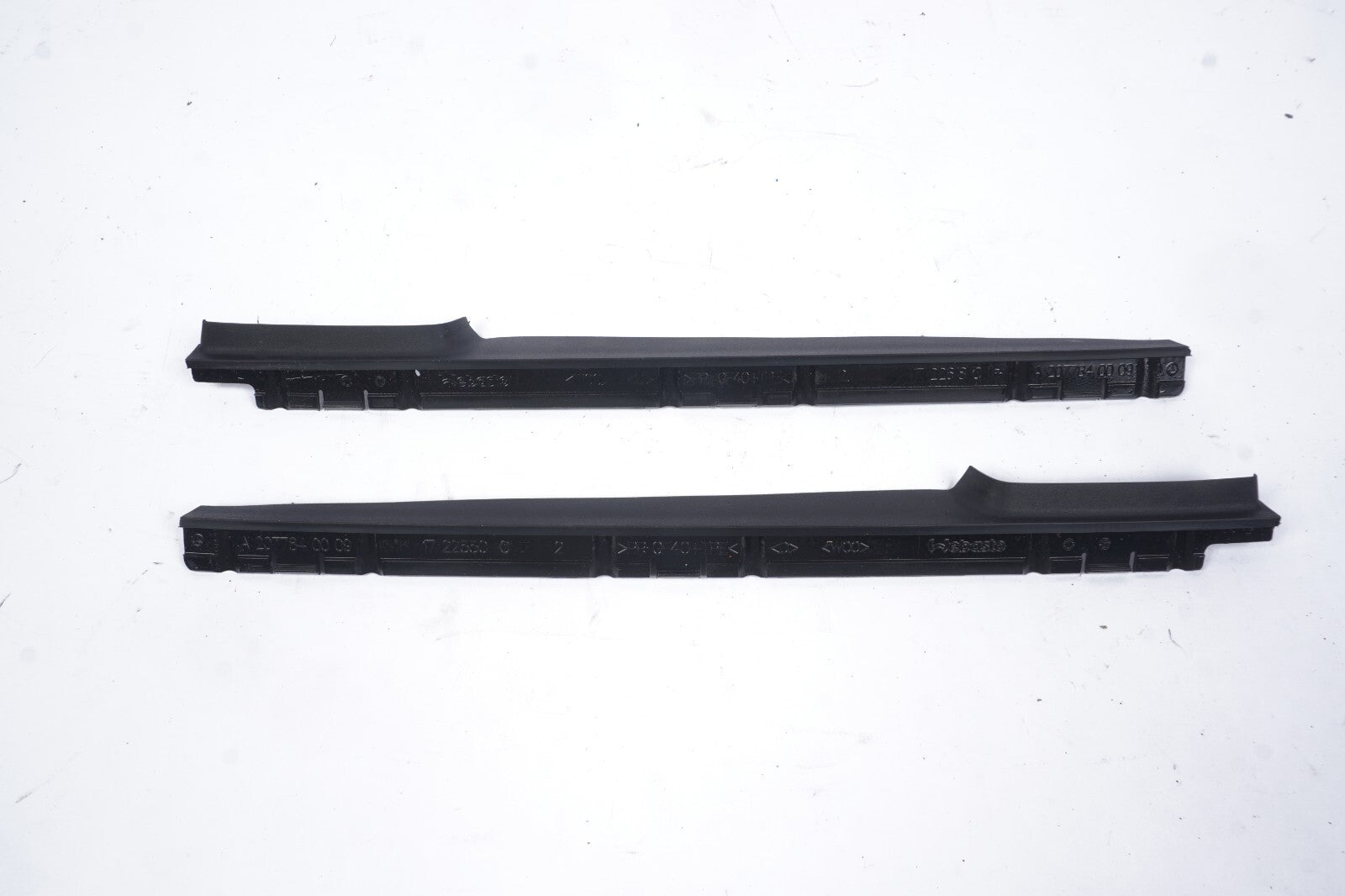 10-17 Mercedes W207 E350 E550 Coupe Panoramic Sunroof Rail Frame Trim 2Pcs OEM