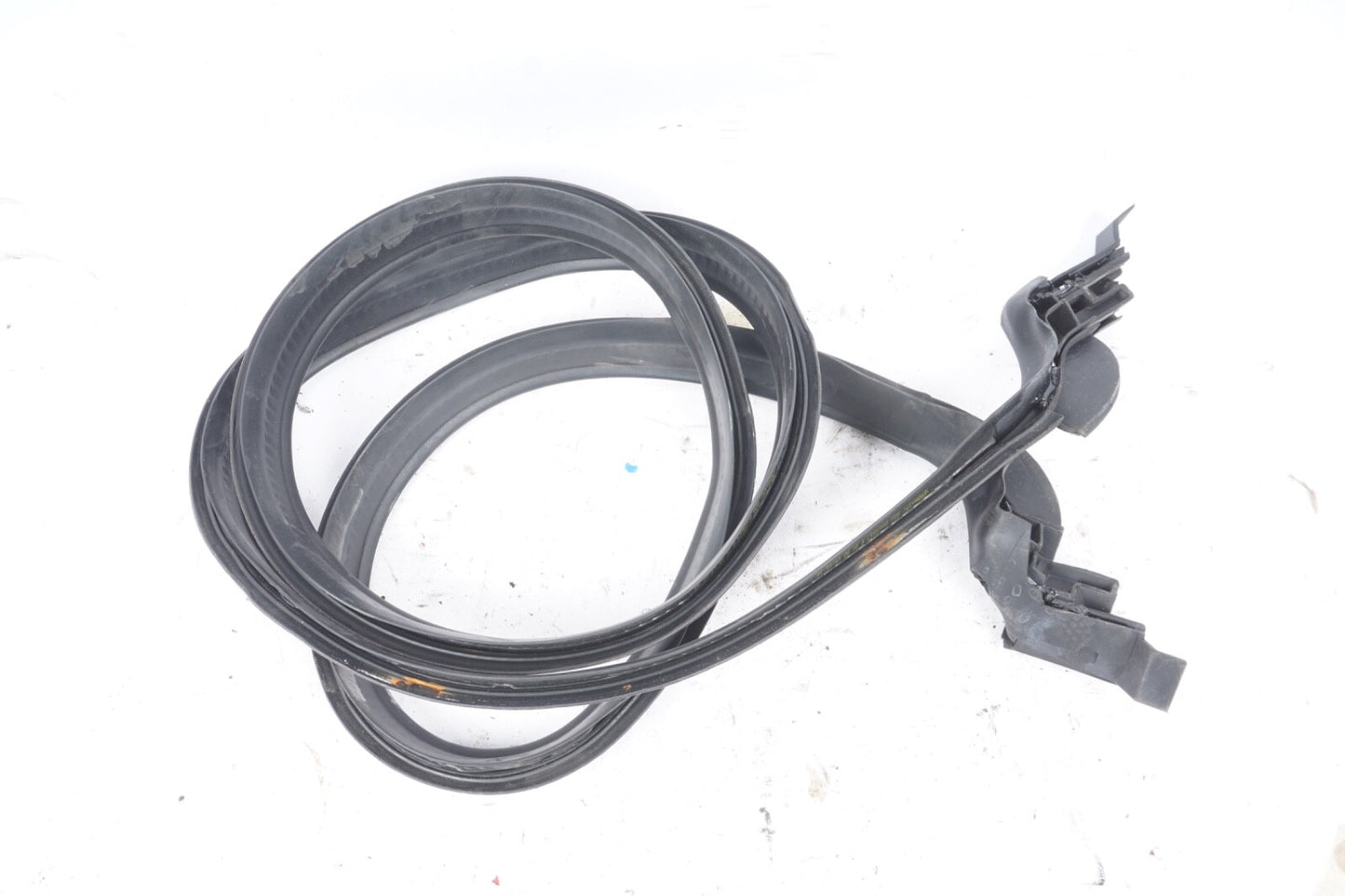 11-14 MERCEDES-BENZ E350 CONVERTIBLE ROOF RUBBER SEAL A2077500398