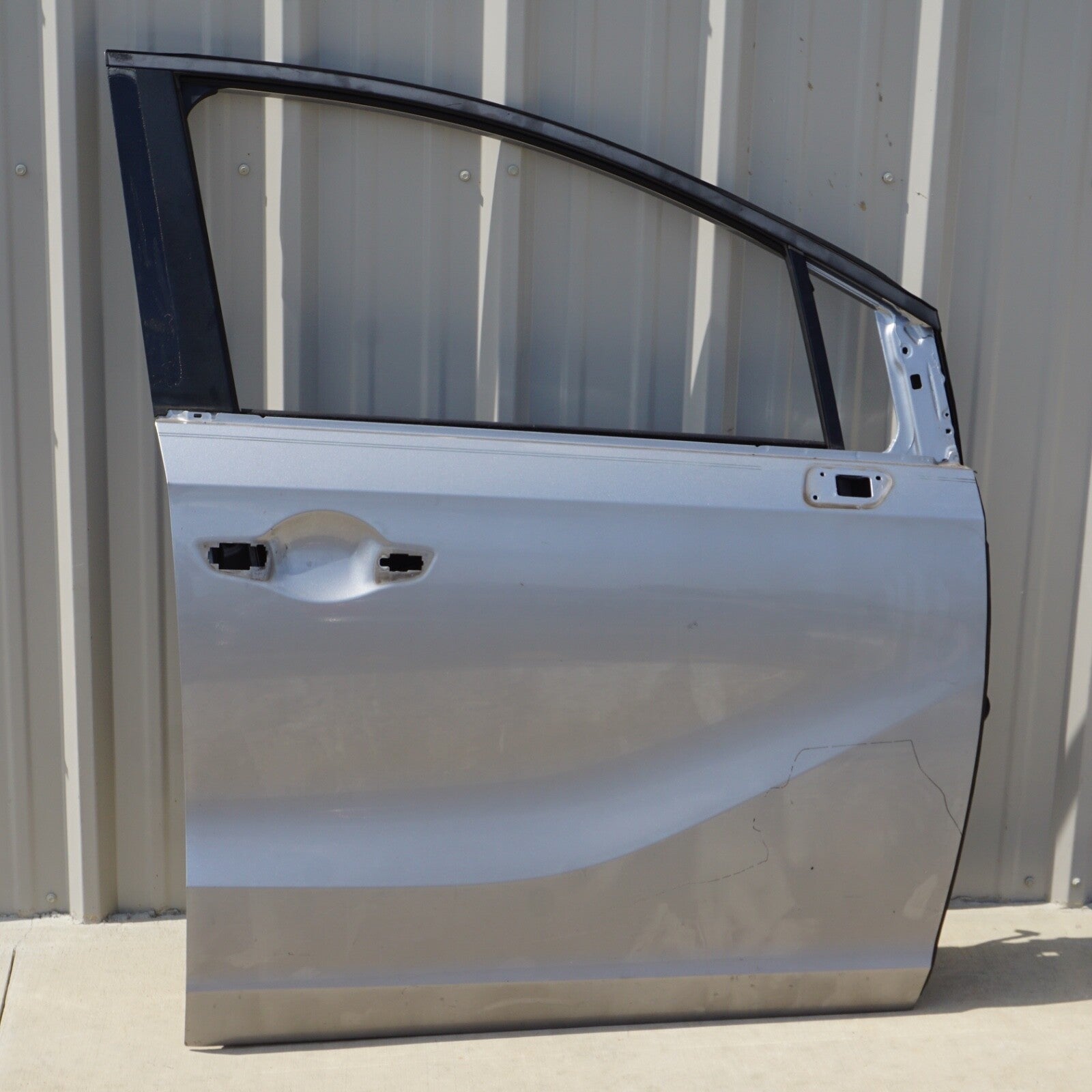2018 - 2024 Honda Odyssey Front Right Passenger Door Shell OEM