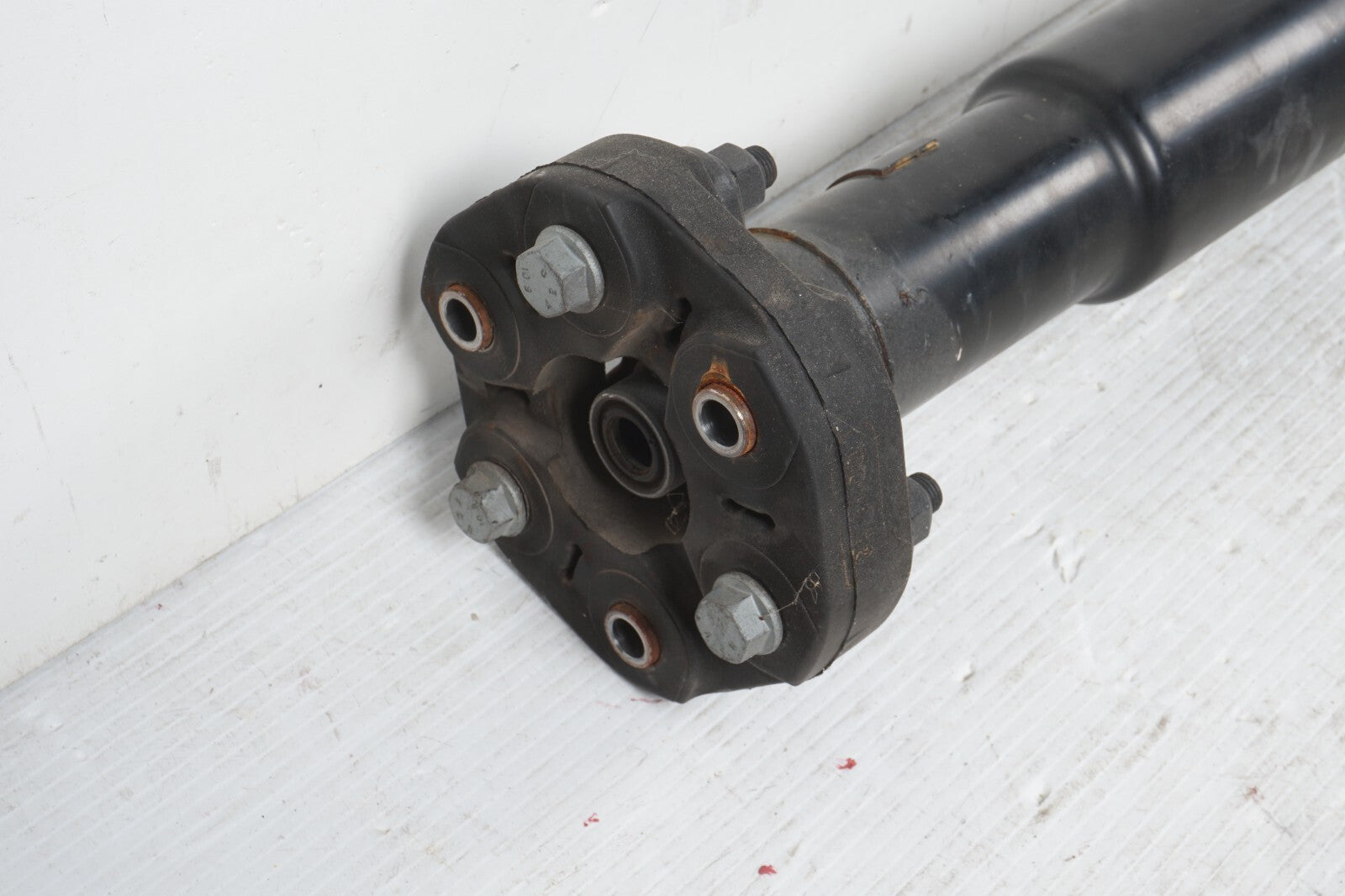 2014-2017 Maserati Ghibli 3.0L RWD Rear Driveshaft 06700085450 OEM 51K