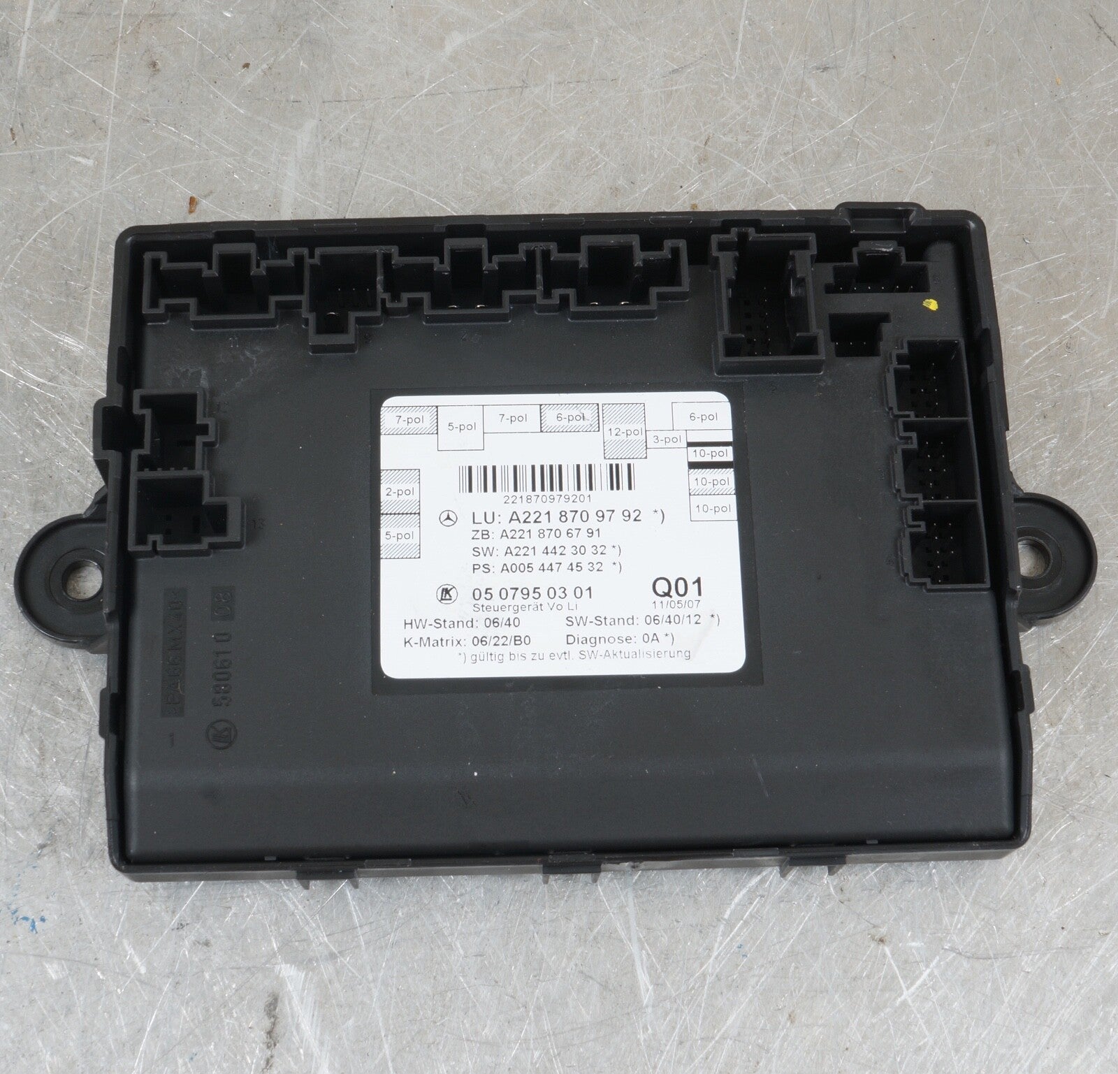 07-13 Mercedes W221 S550 S63 AMG Rear Door Control Module 2218709792 OEM