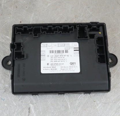 07-13 Mercedes W221 S550 S63 AMG Rear Door Control Module 2218709792 OEM