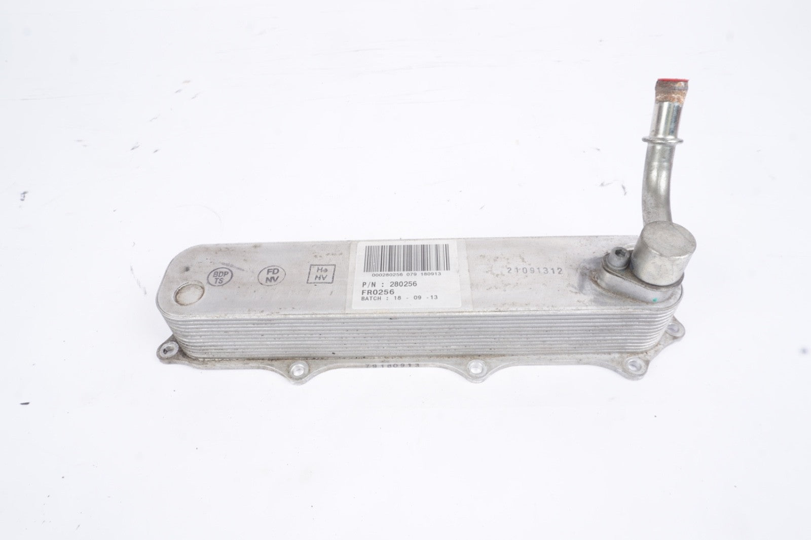2014 - 2017 MASERATI QUATTROPORTE 3.0L ENGINE OIL FILTER COOLER 000280256 OEM