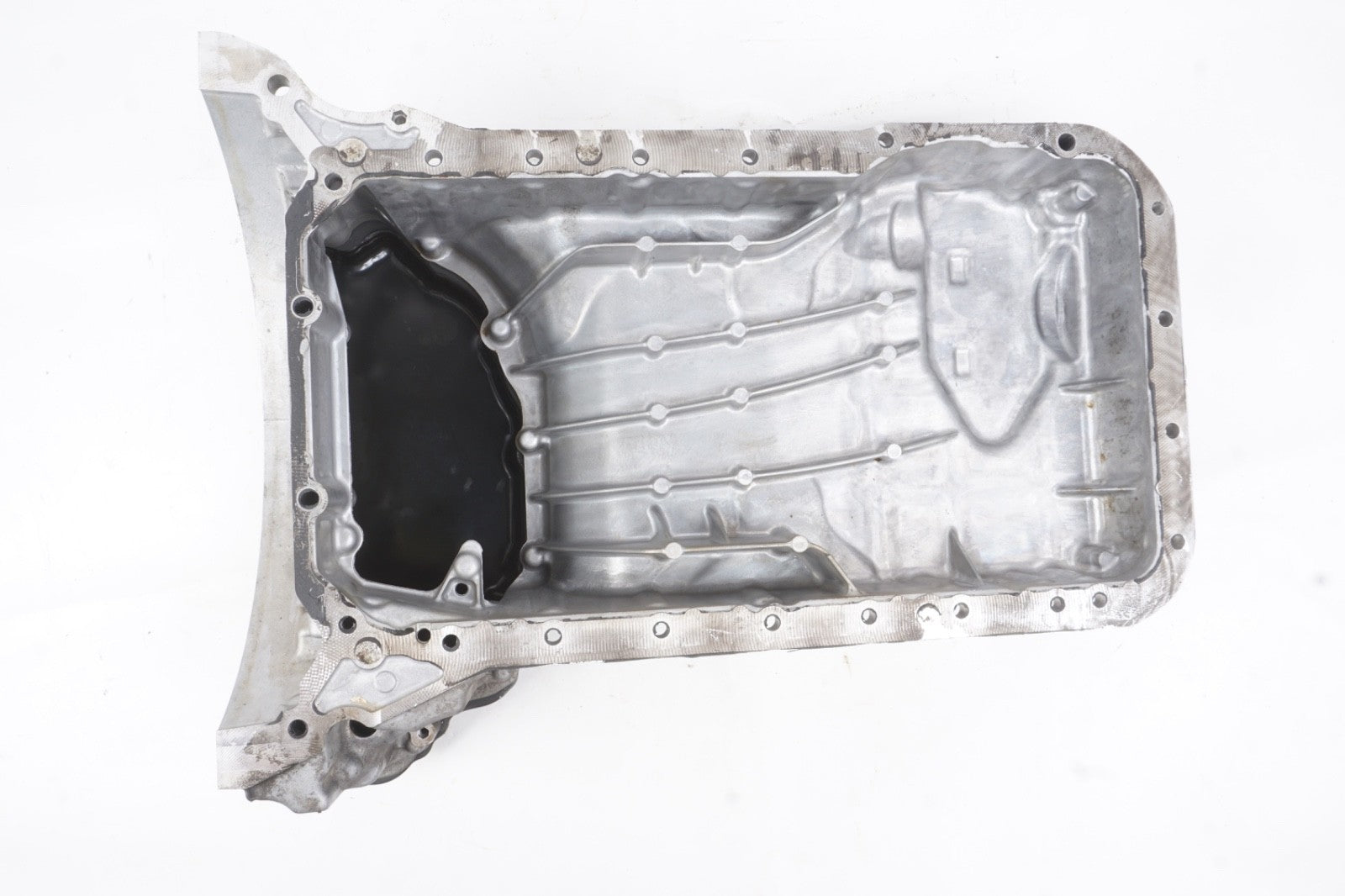2012 - 2016 Mercedes W212 E350 3.5L Engine Motor Lower Oil Pan OEM