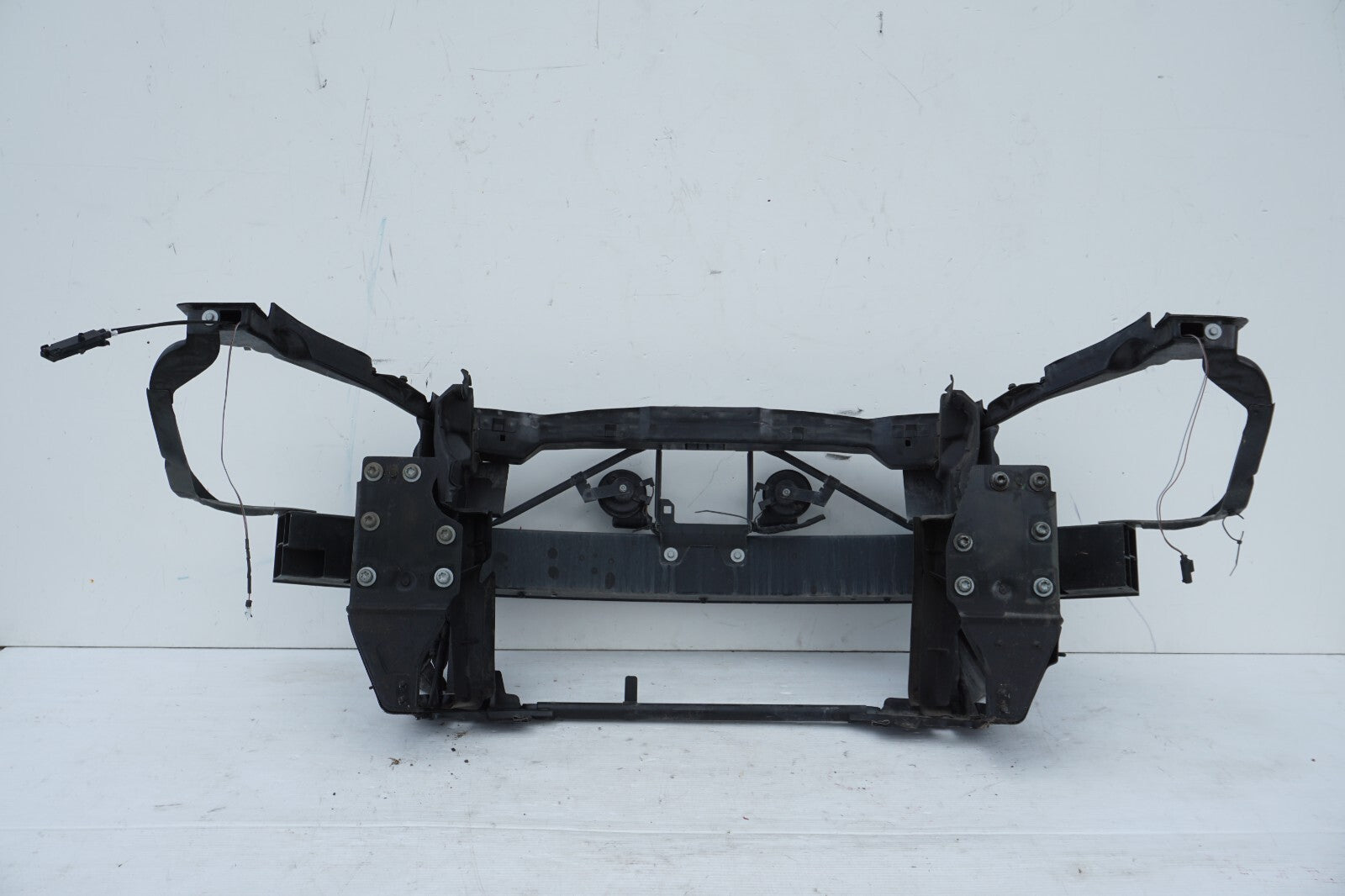 03-08 Mercedes R230 SL500 Upper Radiator Support Core Headlight Bracket OEM