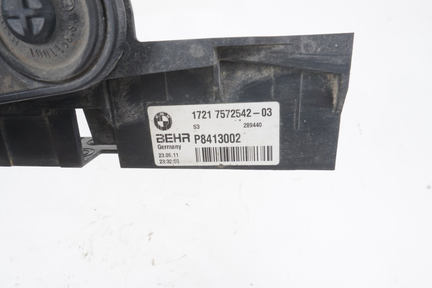 2011 - 2016 BMW 5 6 7 Series Right Auxiliary Radiator Bracket OEM