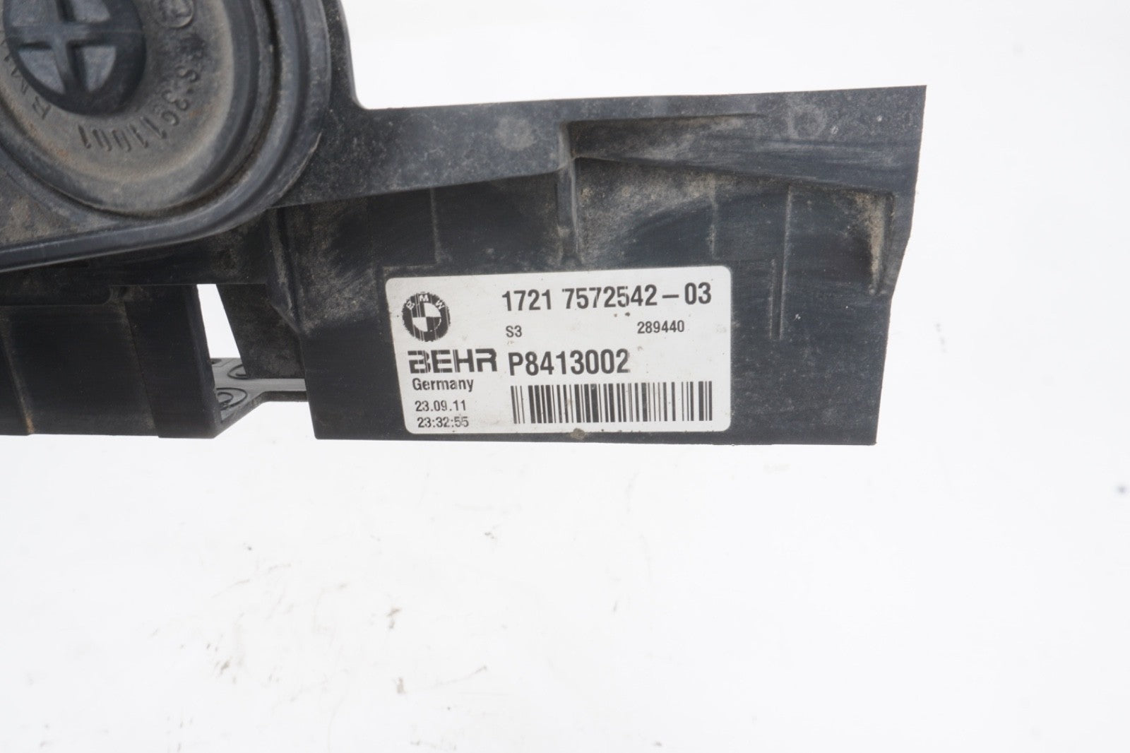 2011 - 2016 BMW 5 6 7 Series Right Auxiliary Radiator Bracket OEM
