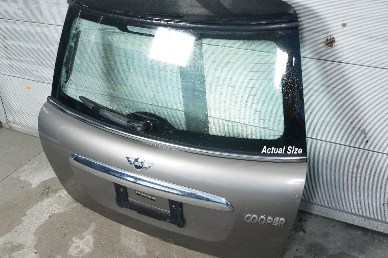 2007 - 2015 MINI COOPER S R57 REAR TRUNK LID TAILGATE LIFTGATE HATCH OEM