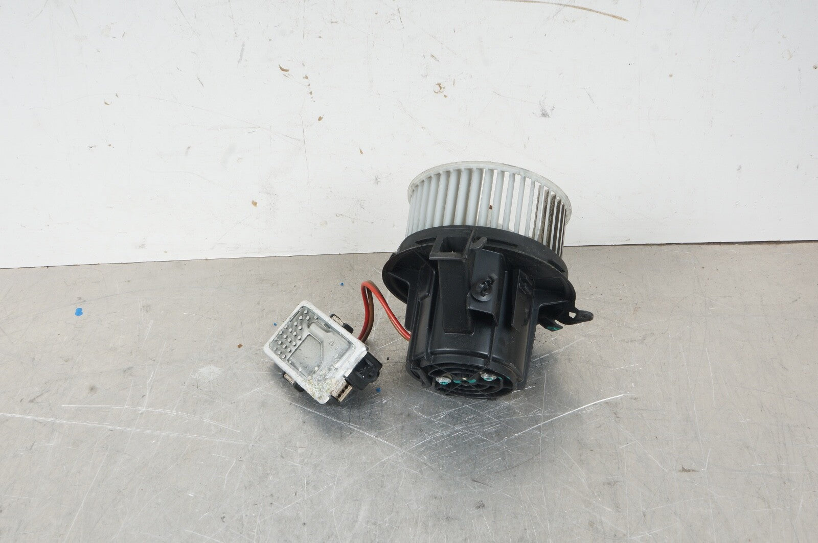 11-20 Mercedes W207 E350 C250 SLK350 AC A/C Heater Blower Motor Fan OEM