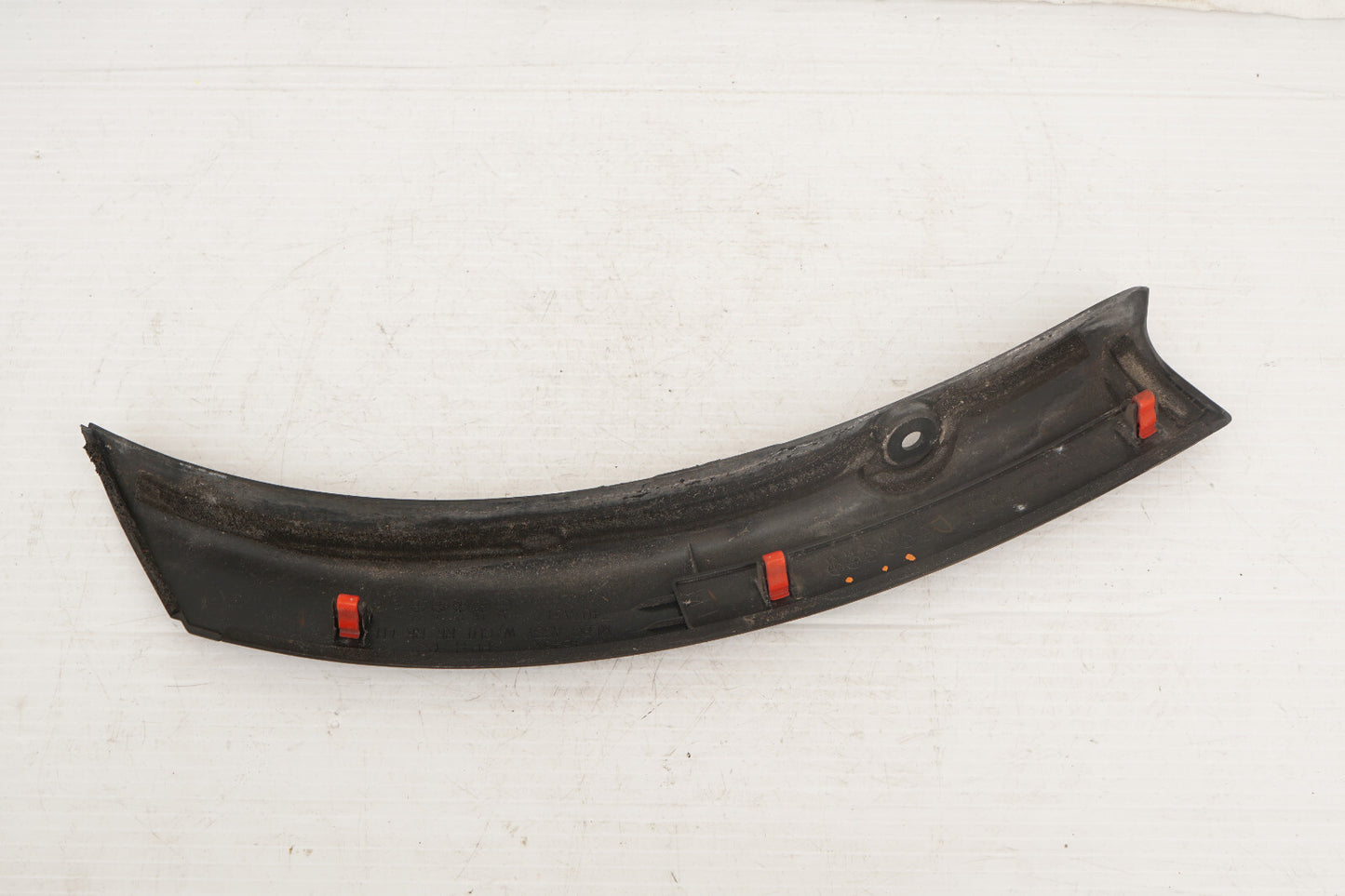 2016-2020 MITSUBISHI OUTLANDER REAR LEFT QUARTER WHEEL ARCH FLARE MOLDING OEM