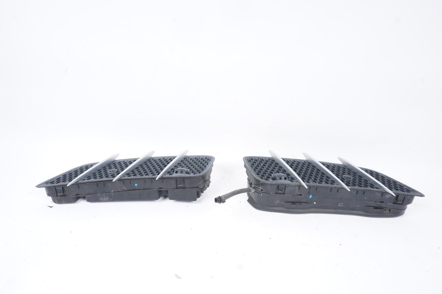 03-08 Mercedes R230 SL500 Hood Vent Grille Grill Left & Right OEM