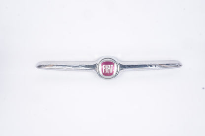 2016 2017 2018 FIAT 500X Silver RADIATOR GRILL BADGE EMBLEM MOLDING